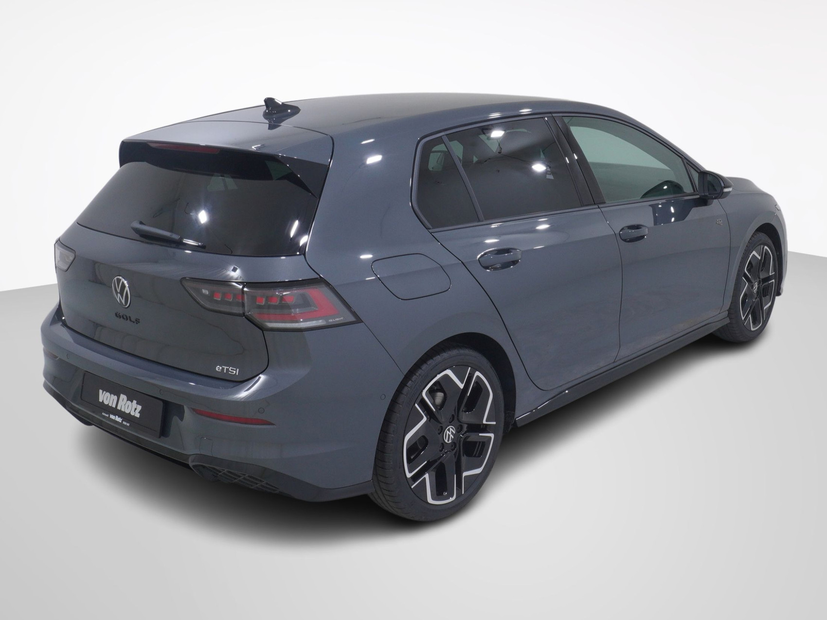 VW Golf VIII 1.5 eTSI R-Line DSG