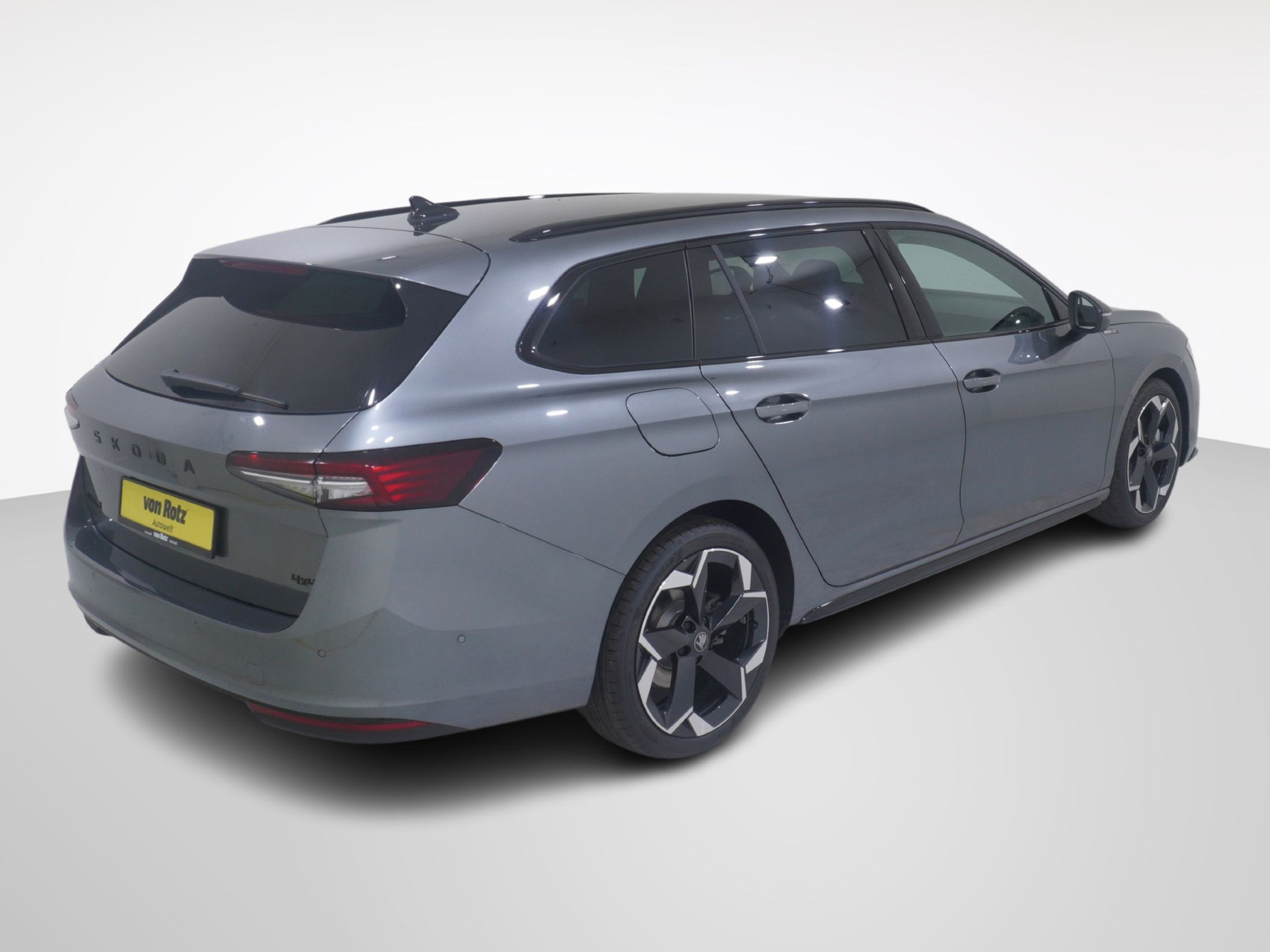 SKODA Superb 2.0 TDI Sportline 4×4 DSG