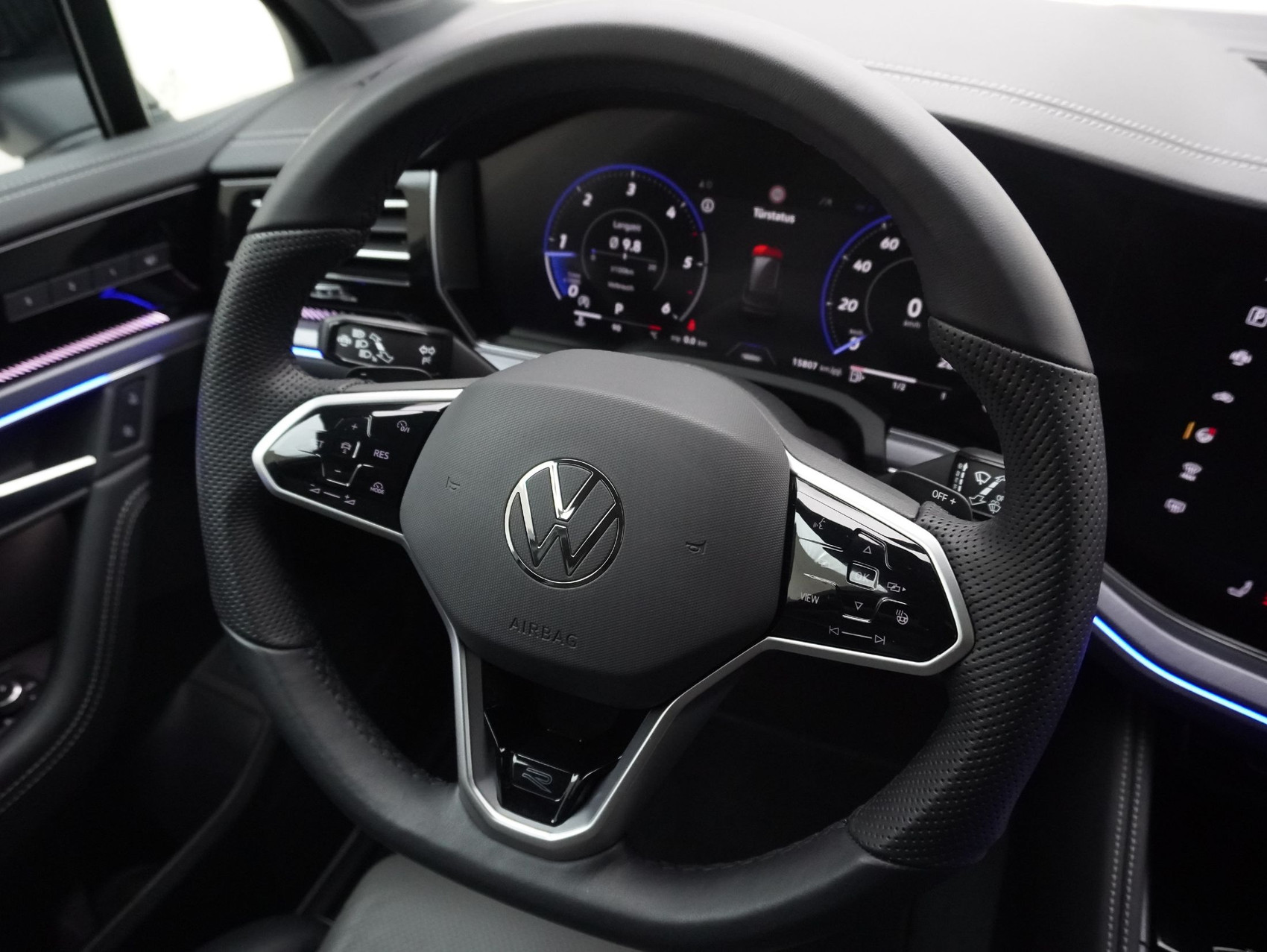 VW Touareg 3.0 TDI R-Line Black Style 4Motion **Anhängerkupplung + Standheizung**