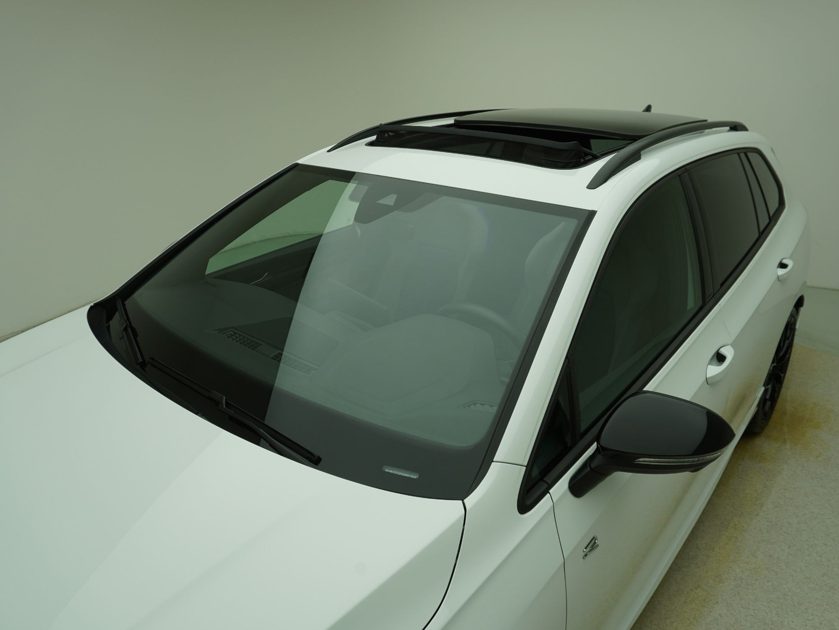 VW Golf 8.5 Variant 2.0 TSI DSG R-Performance 4Motion (2025)