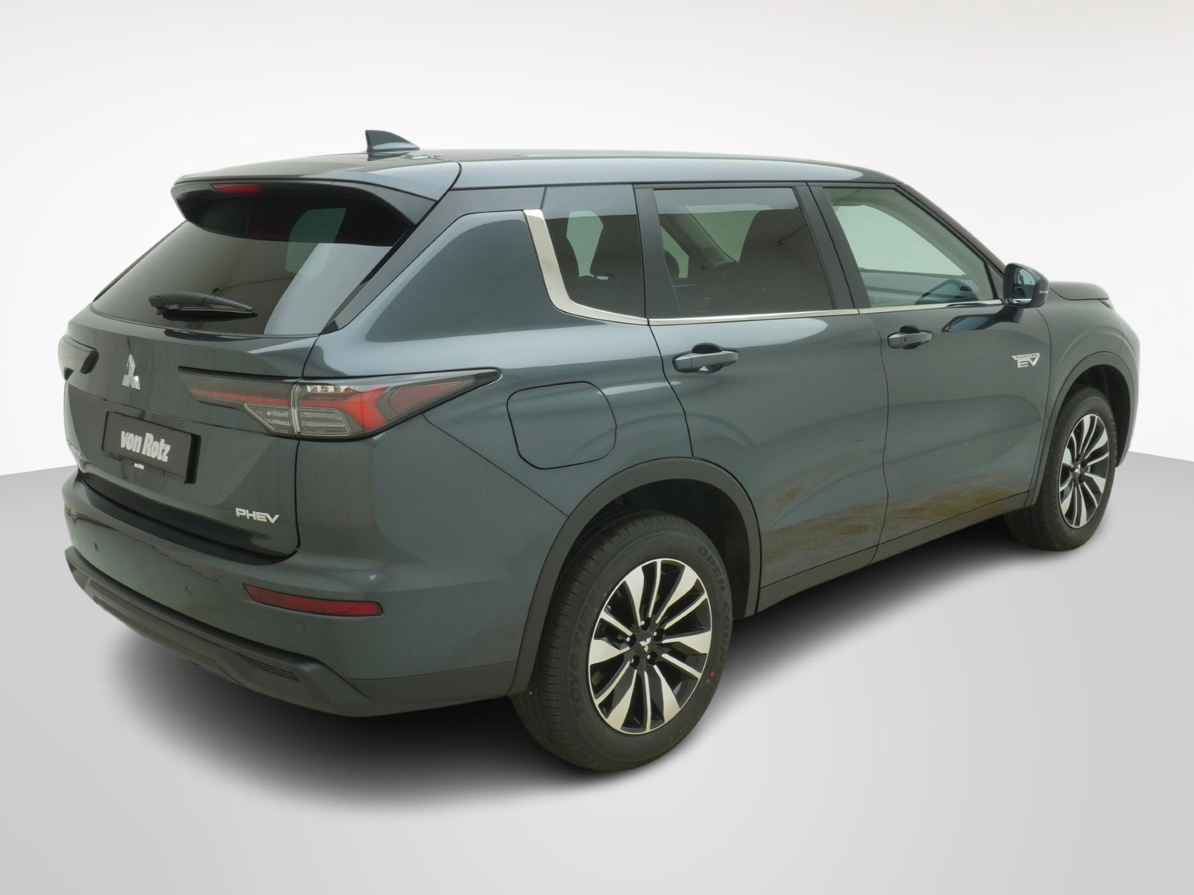 MITSUBISHI Outlander 2.4 PHEV Invite 4×4