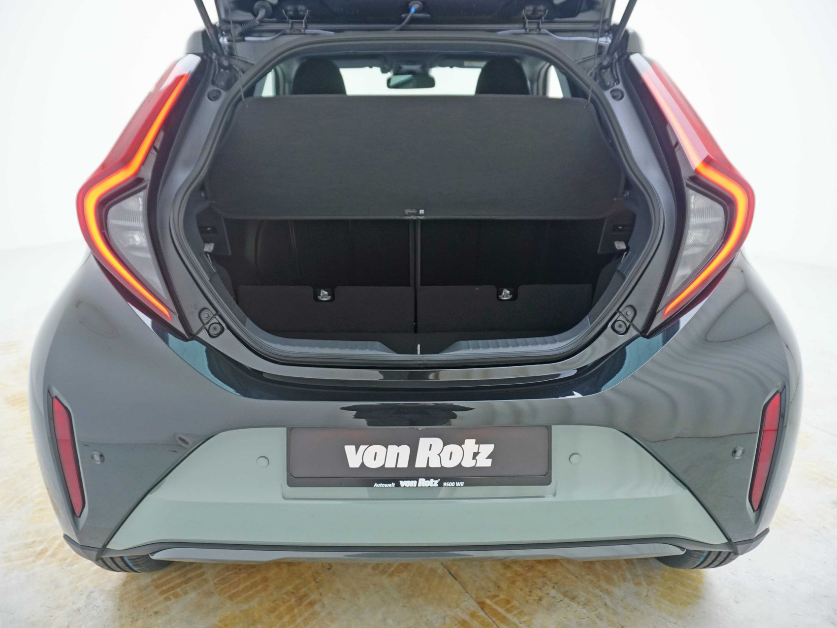 TOYOTA Aygo X 1.5 VVT-i HSD Style ** voll Hybrid **