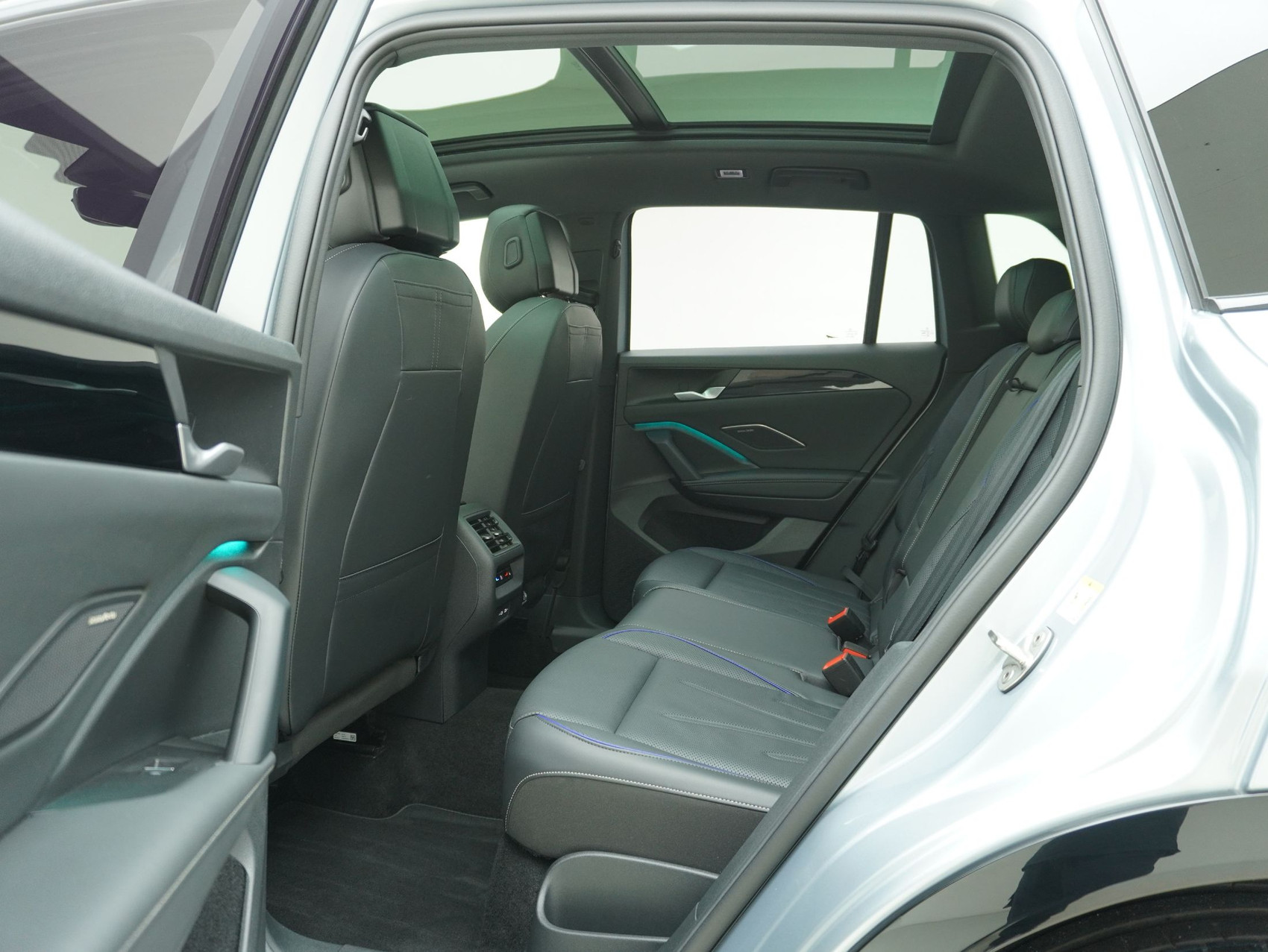 VW Tiguan 2.0 TSI DSG R-Line Black Style 4Motion (2025)