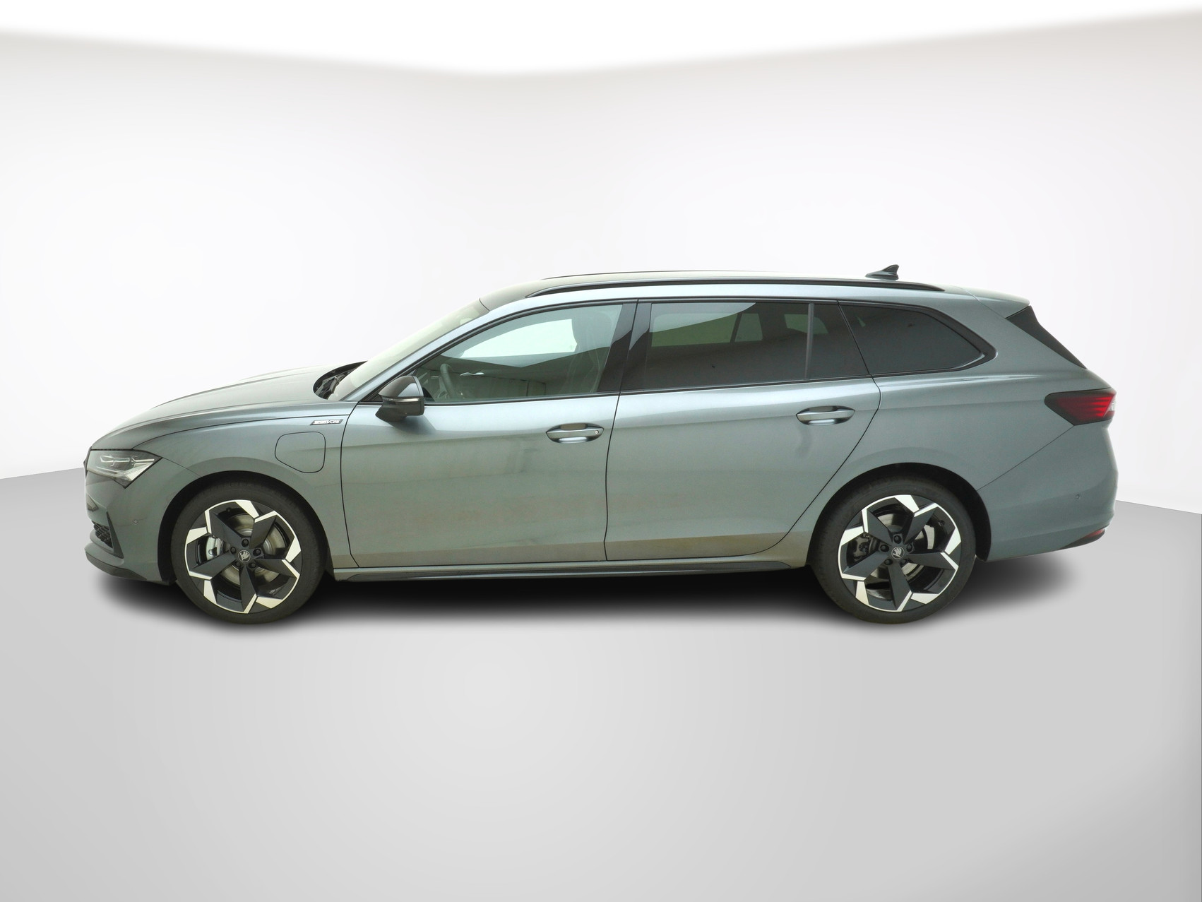 SKODA Superb 1.5 TSI Plug-in-Hybrid Sportline DSG