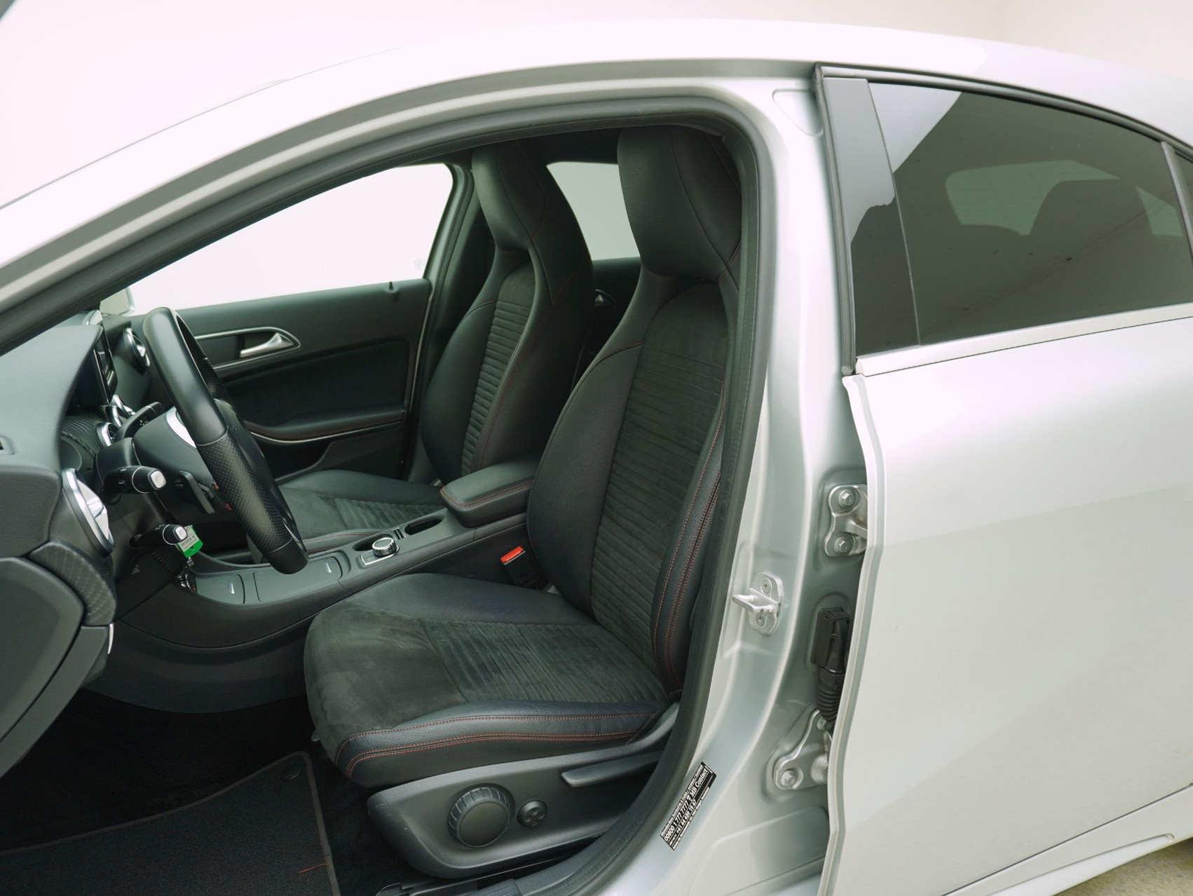 MERCEDES-BENZ A-Klasse A 220 CDI AMG Line 4matic