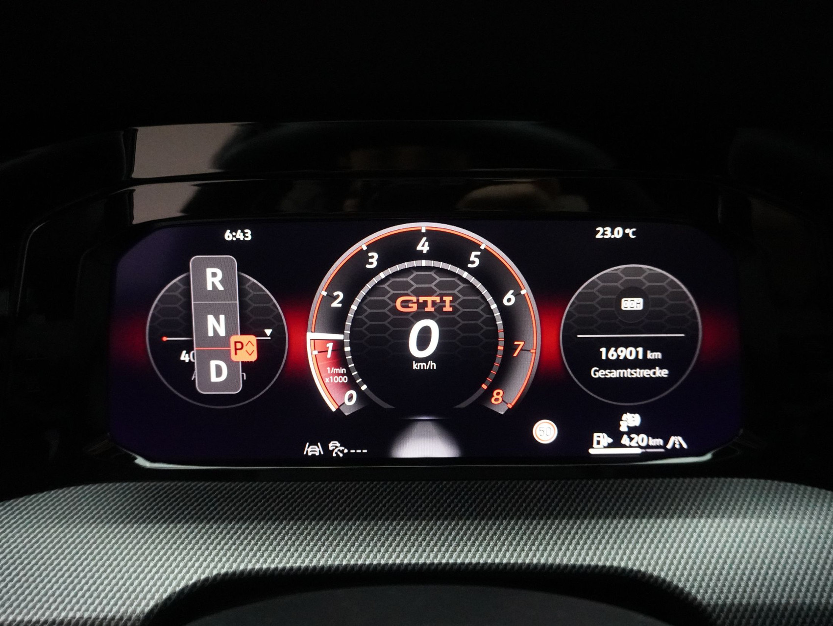 VW Golf 8.5 2.0 TSI DSG GTI Black Style (2025) ** Harman/Kardon / Head-Up / Panoramadach **