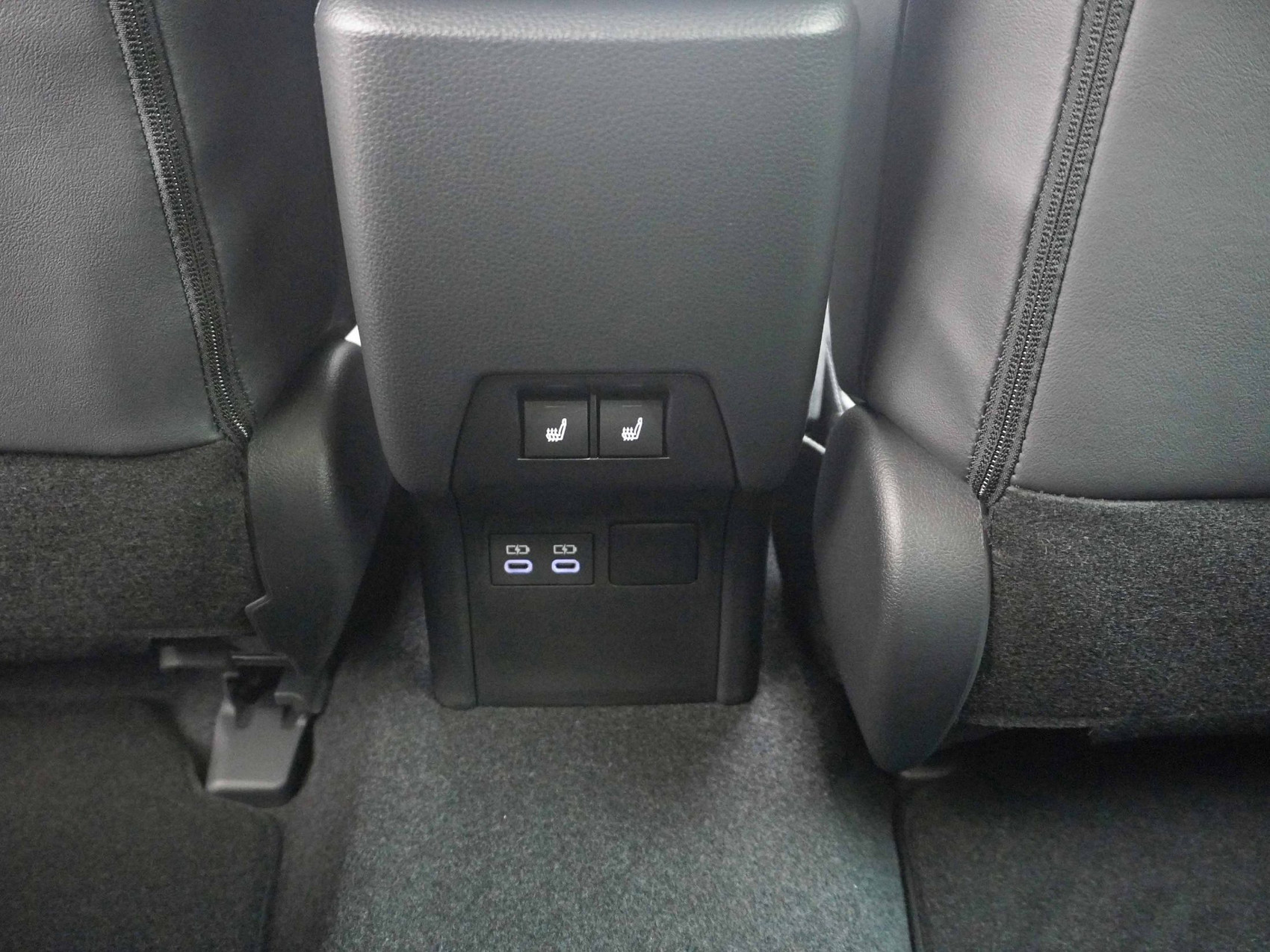 TOYOTA Prius 2.0 Plug-In-Hybrid Premium ** 360° Kamera **