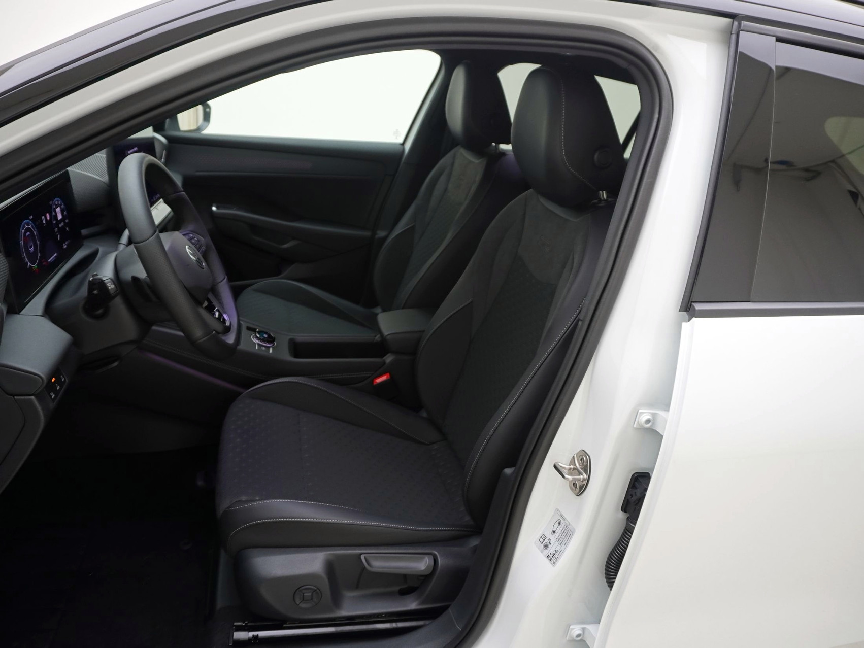 VW T-Roc 1.5 eTSI R-Line DSG