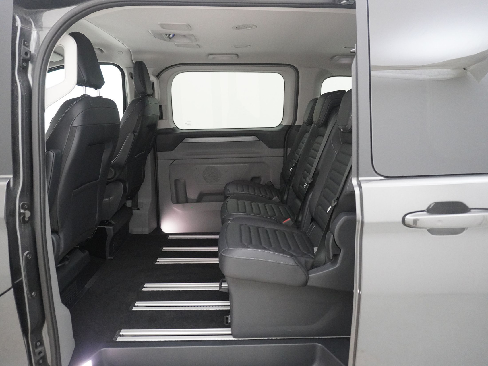 FORD Tourneo Custom 320 L1 2.0 TDCI 4×4 Titanium