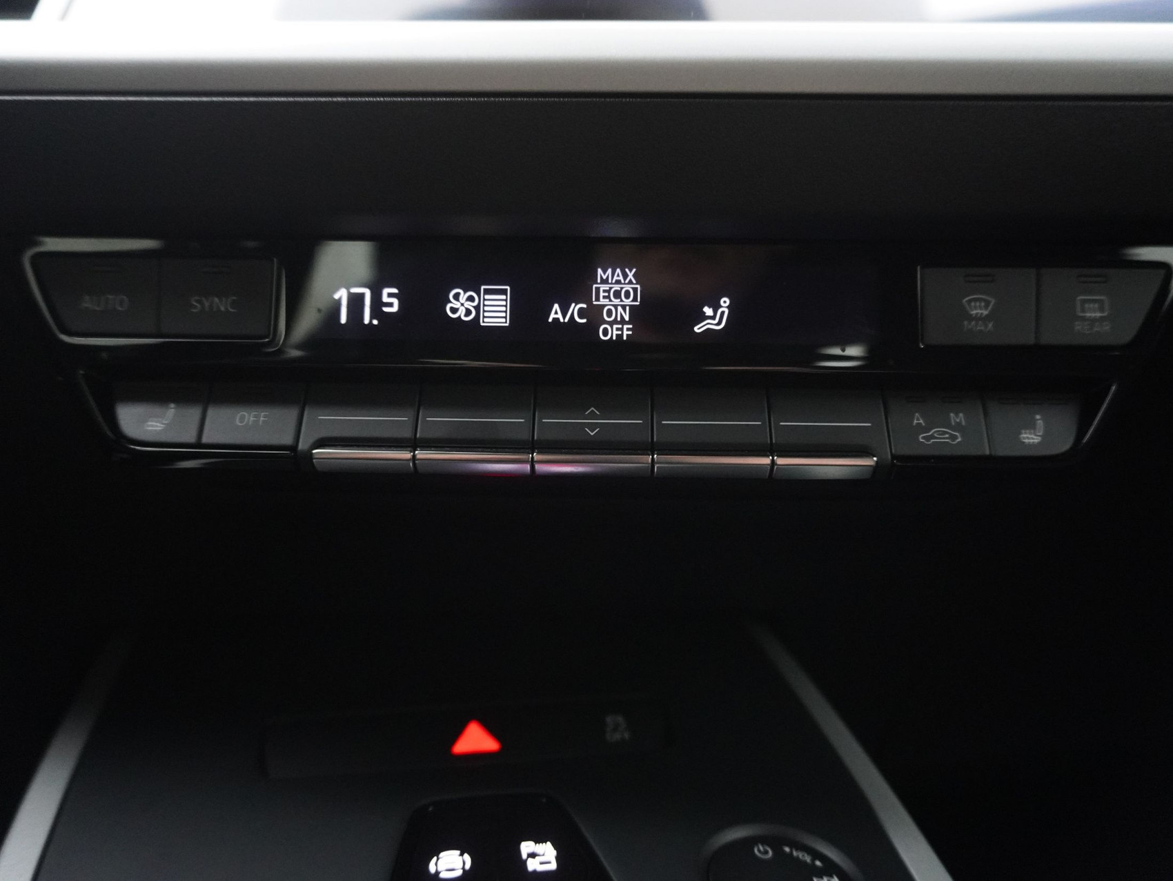 AUDI Q4 e-tron 50 quattro