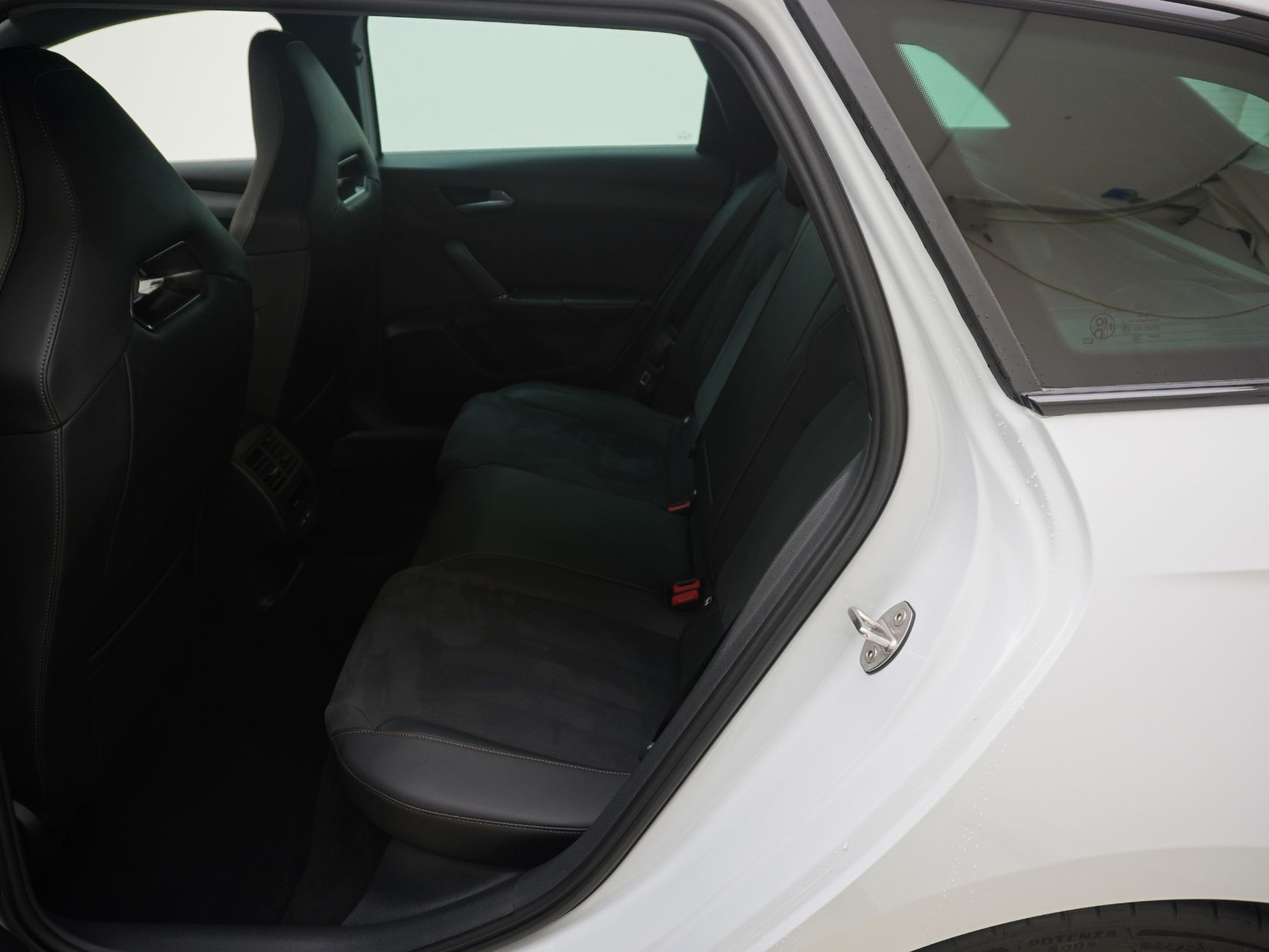 CUPRA Leon ST 2.0 TSI VZ 4Drive DSG