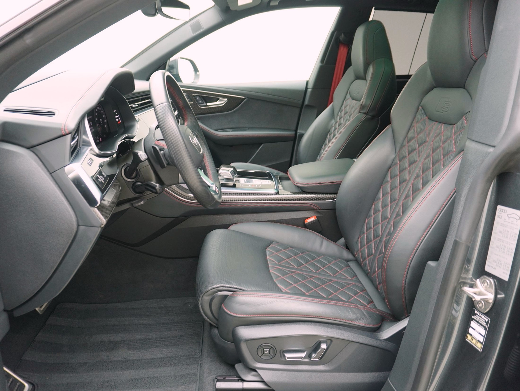 AUDI SQ8 4.0 V8 TFSI quattro T-Tronic **Vollleder/Massage-Sitze/AHK/SoftClose/Standheizung/u.v.m.**