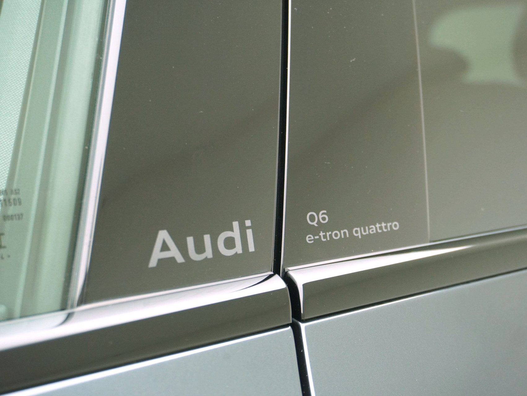 AUDI Q6 e-tron quattro **Audi Werksgarantie bis 06/2030**