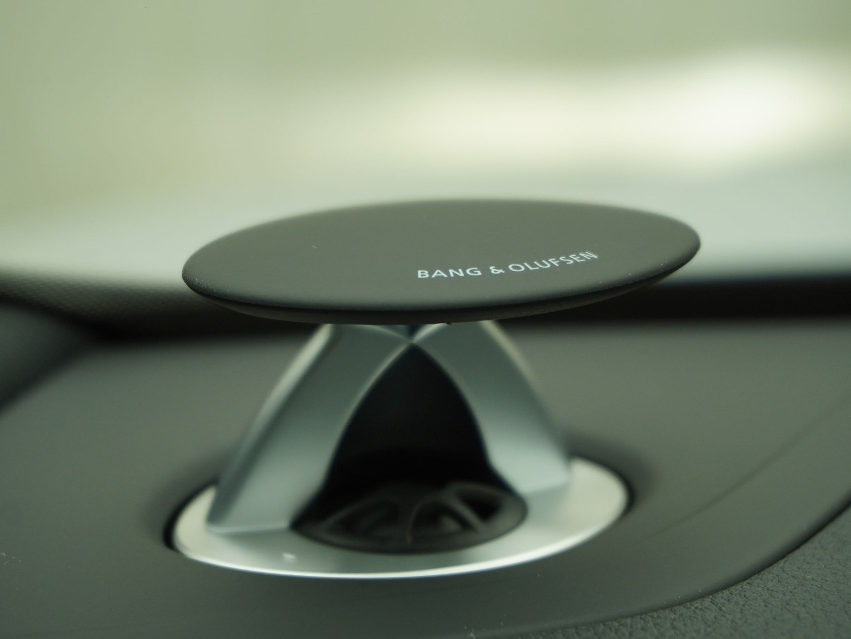 AUDI Q8 SUV 55 TFSI e S line quattro T-Tronic **Audi Werksgarantie bis 06/2030**