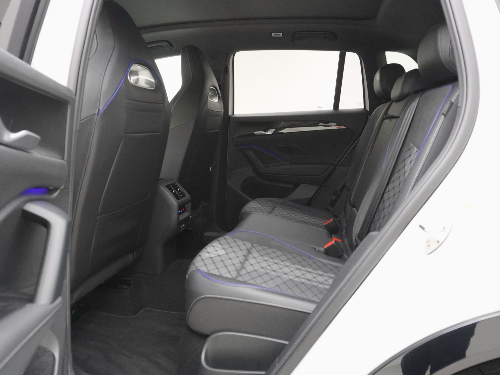 VW Tiguan 2.0 TSI DSG R-Line Black Style 4Motion (2025)