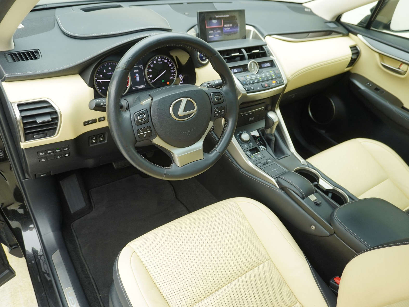 LEXUS NX 300h Excellence AWD