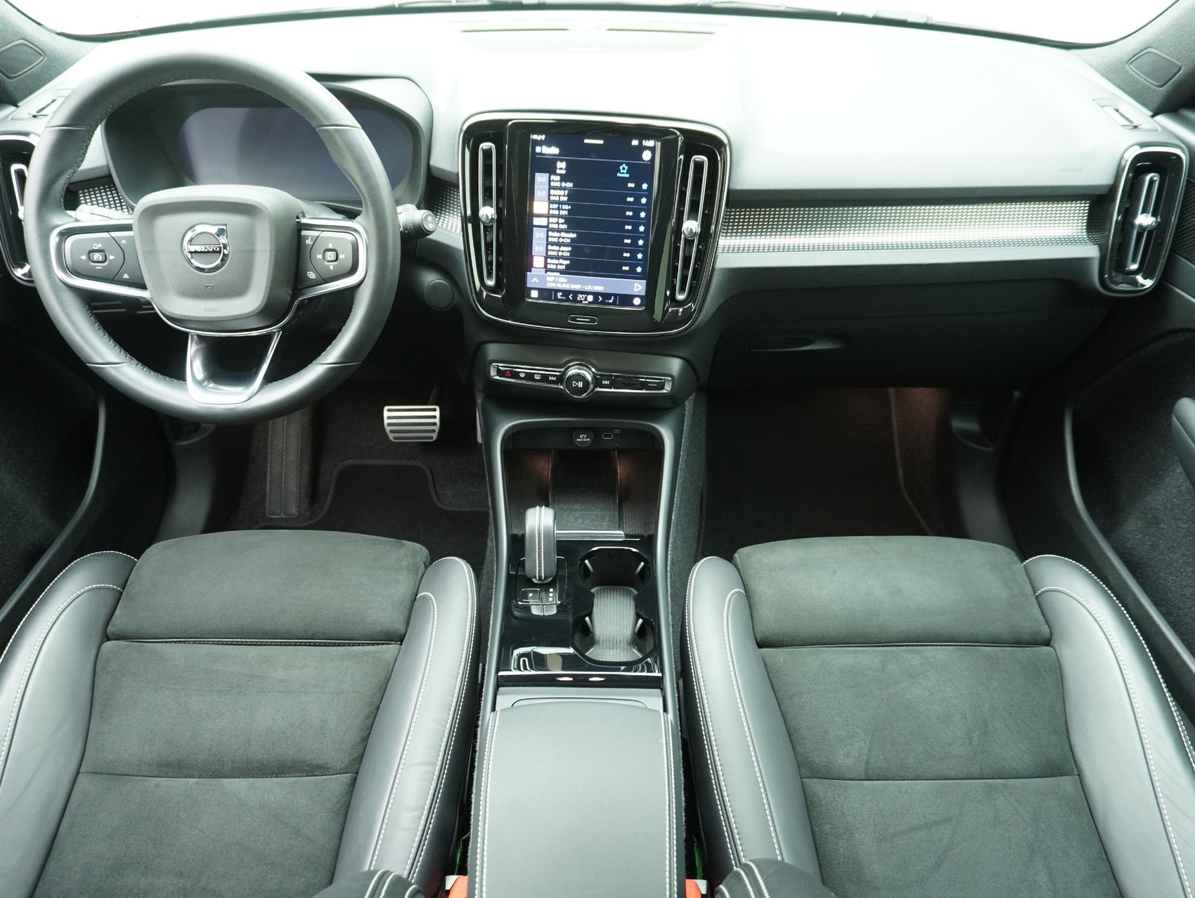 VOLVO XC40 P8 Twin Pro AWD