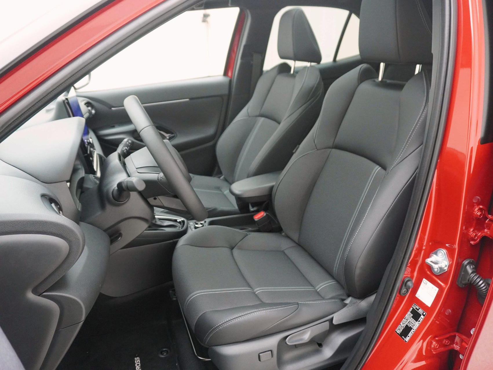 TOYOTA Yaris Cross 1.5 VVT-i HSD Premium AWD-i ** 360° Kamera **