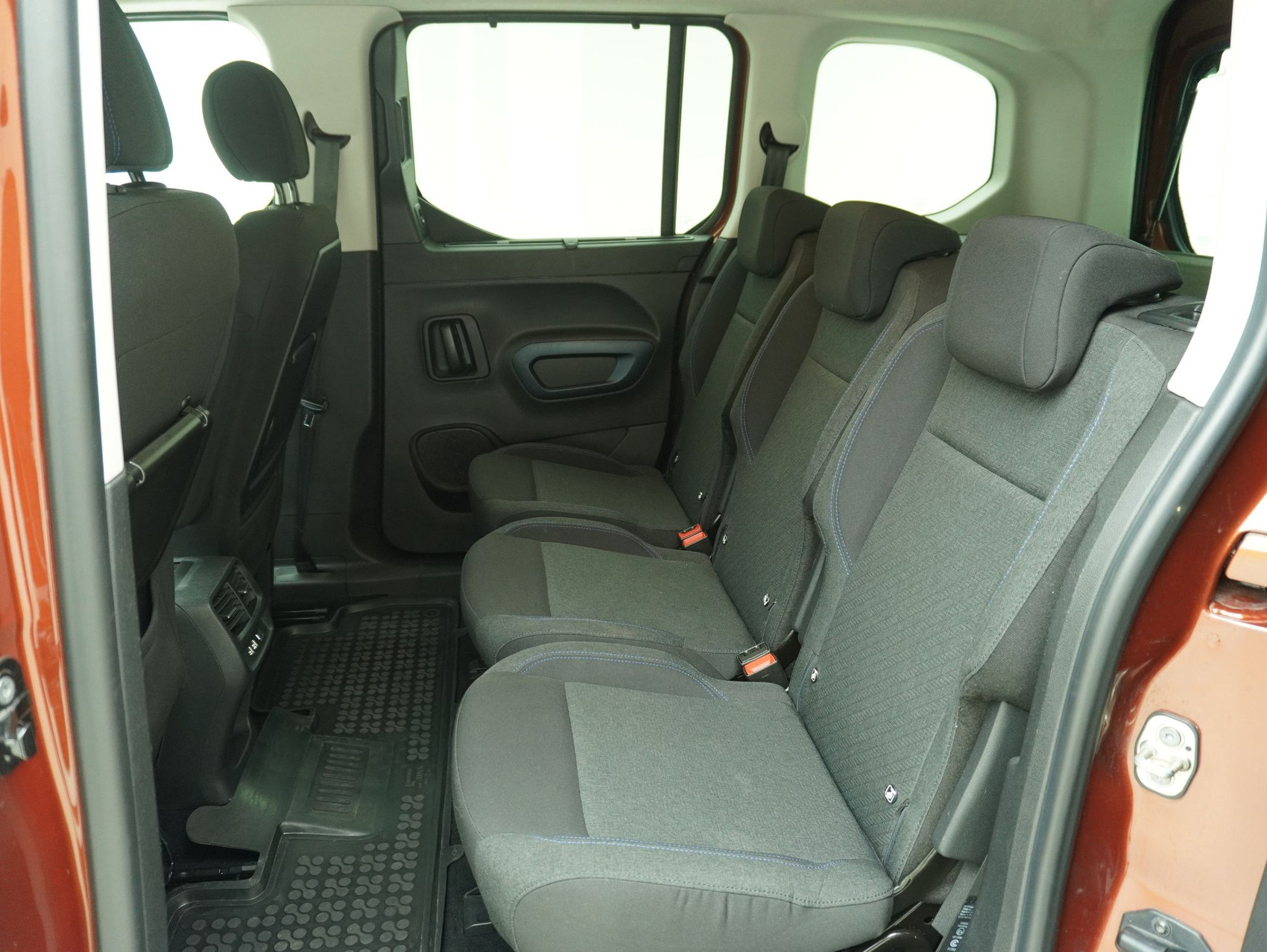 PEUGEOT Rifter 1.2 PureTech Allure EAT8