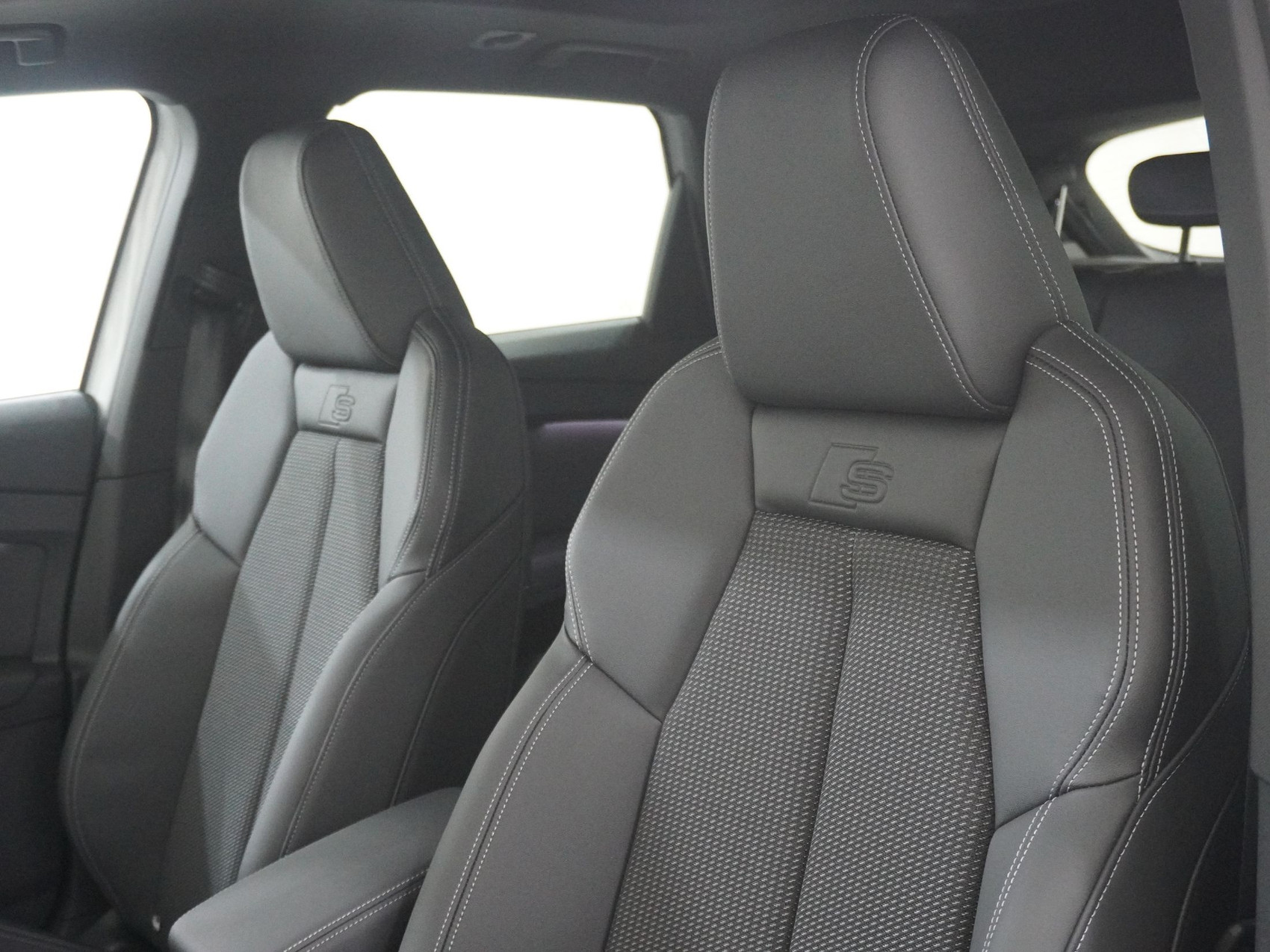 AUDI Q4 e-tron 55 quattro S line