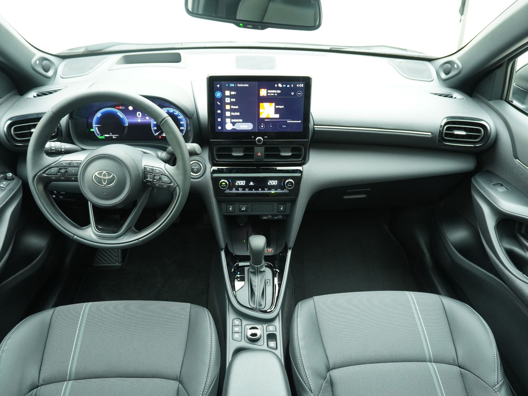 TOYOTA Yaris Cross 1.5 VVT-i HSD Premium AWD-i