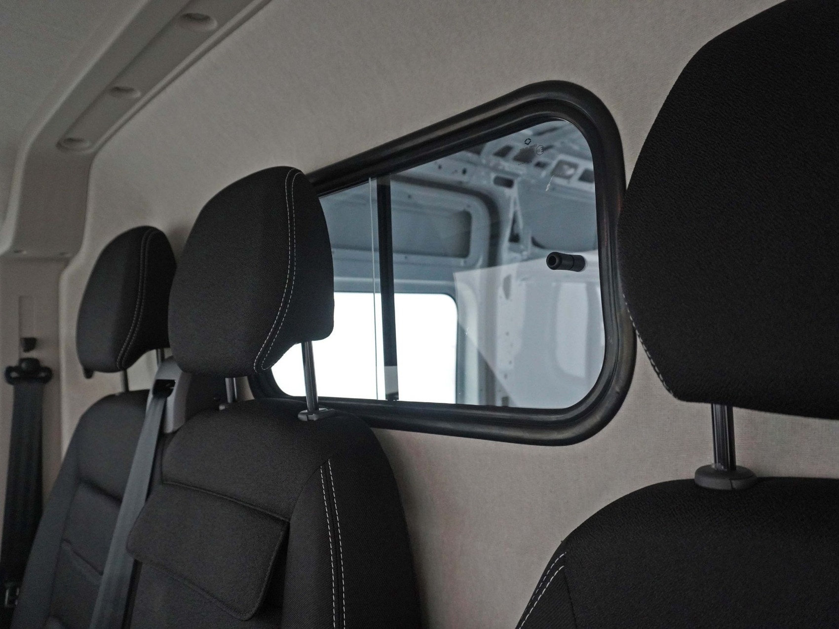 CITROËN Jumper Kaw. 35 L2H2 verglast 2.2 BlueHDi 140 S/S