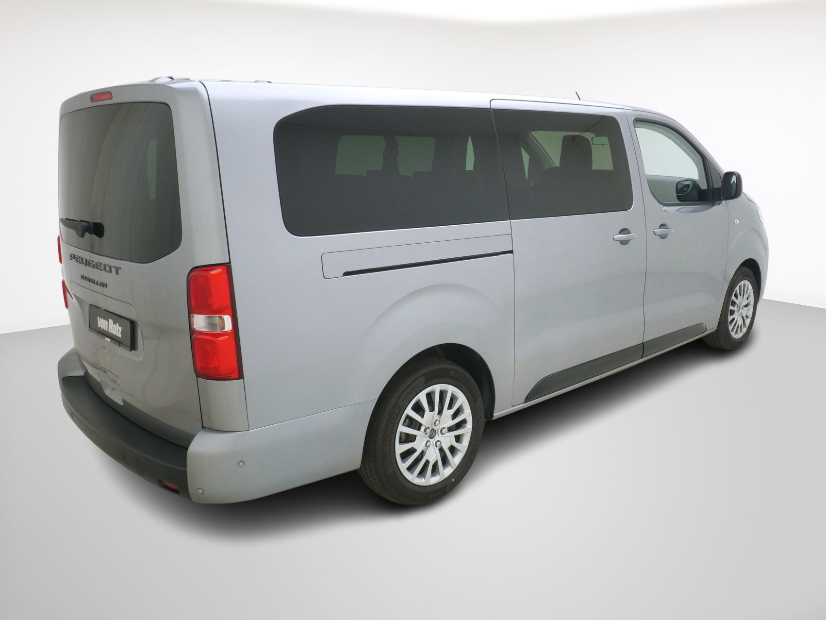 PEUGEOT Traveller Long 2.0 BlueHDi Business