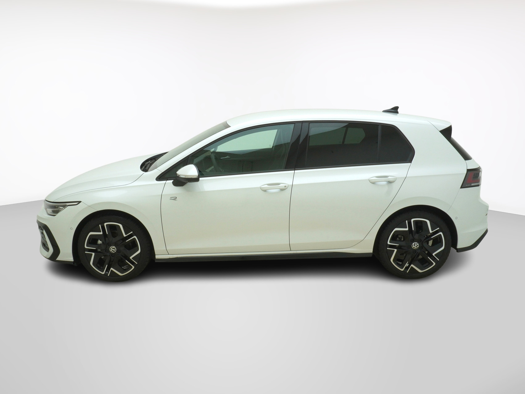 VW Golf VIII 1.5 eTSI R-Line DSG