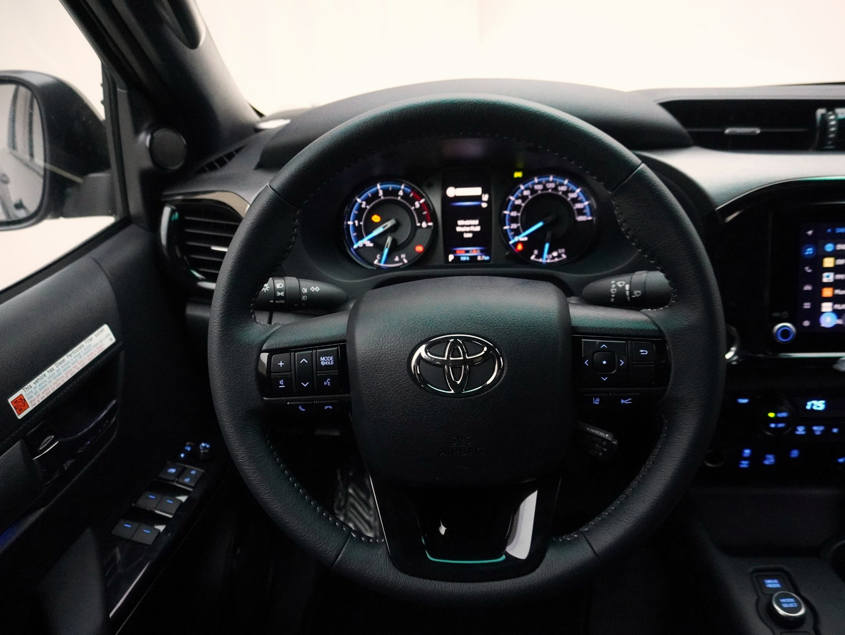 TOYOTA Hilux Double Cab.-Pick-up 2.8 D-4D MHEV 204 Invincible