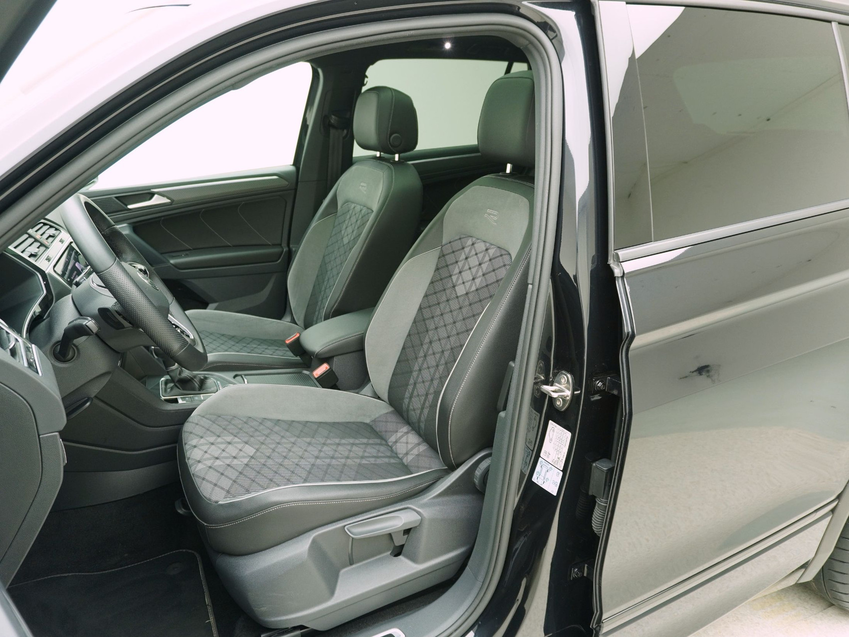 VW Tiguan 2.0 TDI DSG R-Line Black Style 4Motion