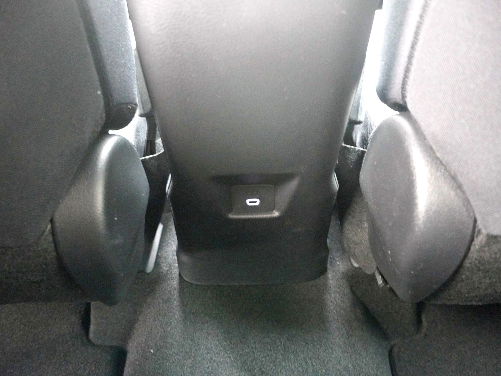 TOYOTA C-HR 2.0 HEV Swiss Edition ** 4×4 **