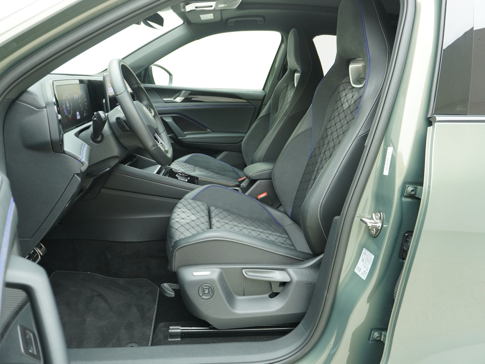 VW Tiguan 2.0 TDI DSG R-Line Black Style 4Motion (2025)