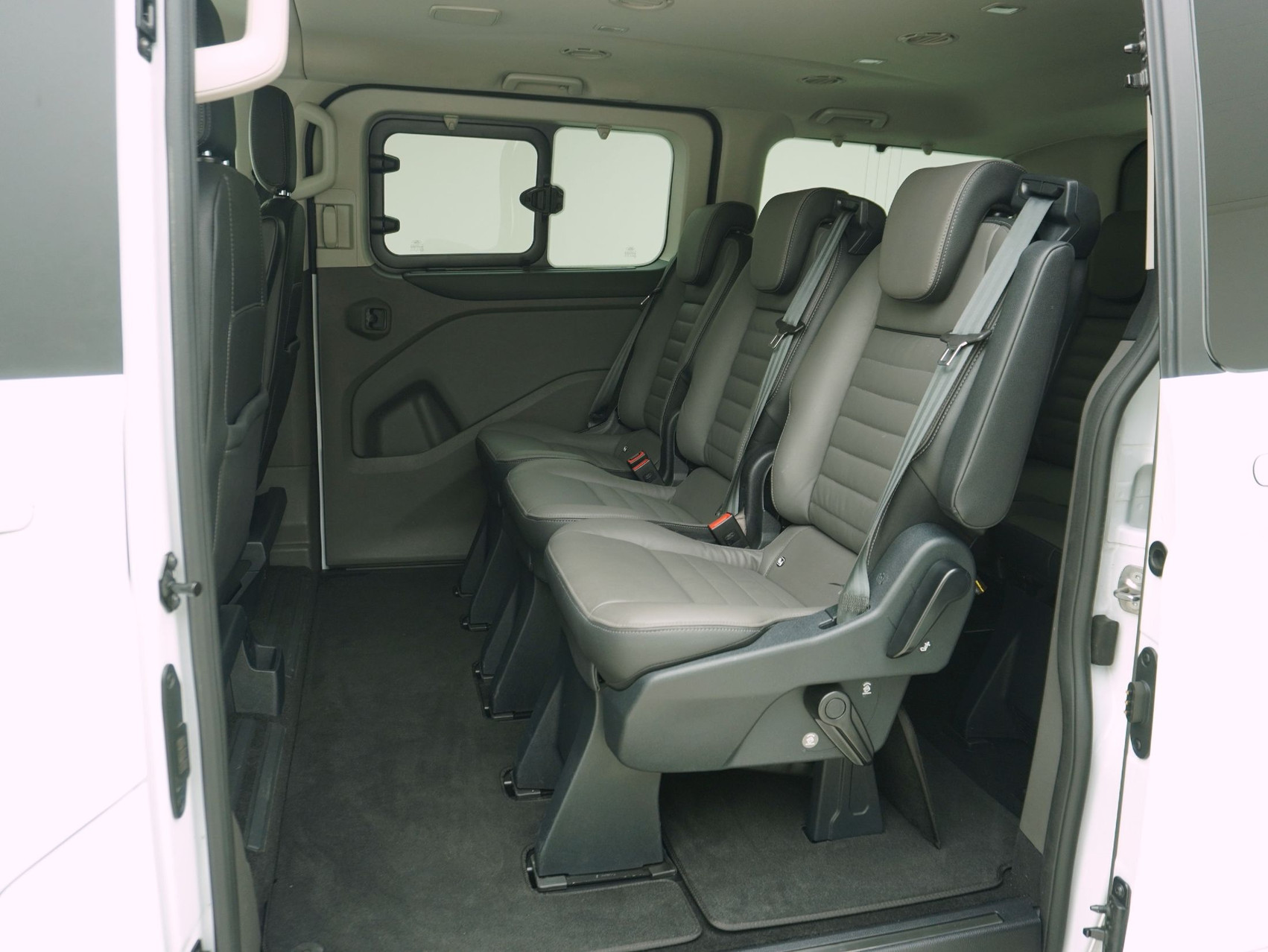 FORD Tourneo Custom 320 L1 MHEV Titanium