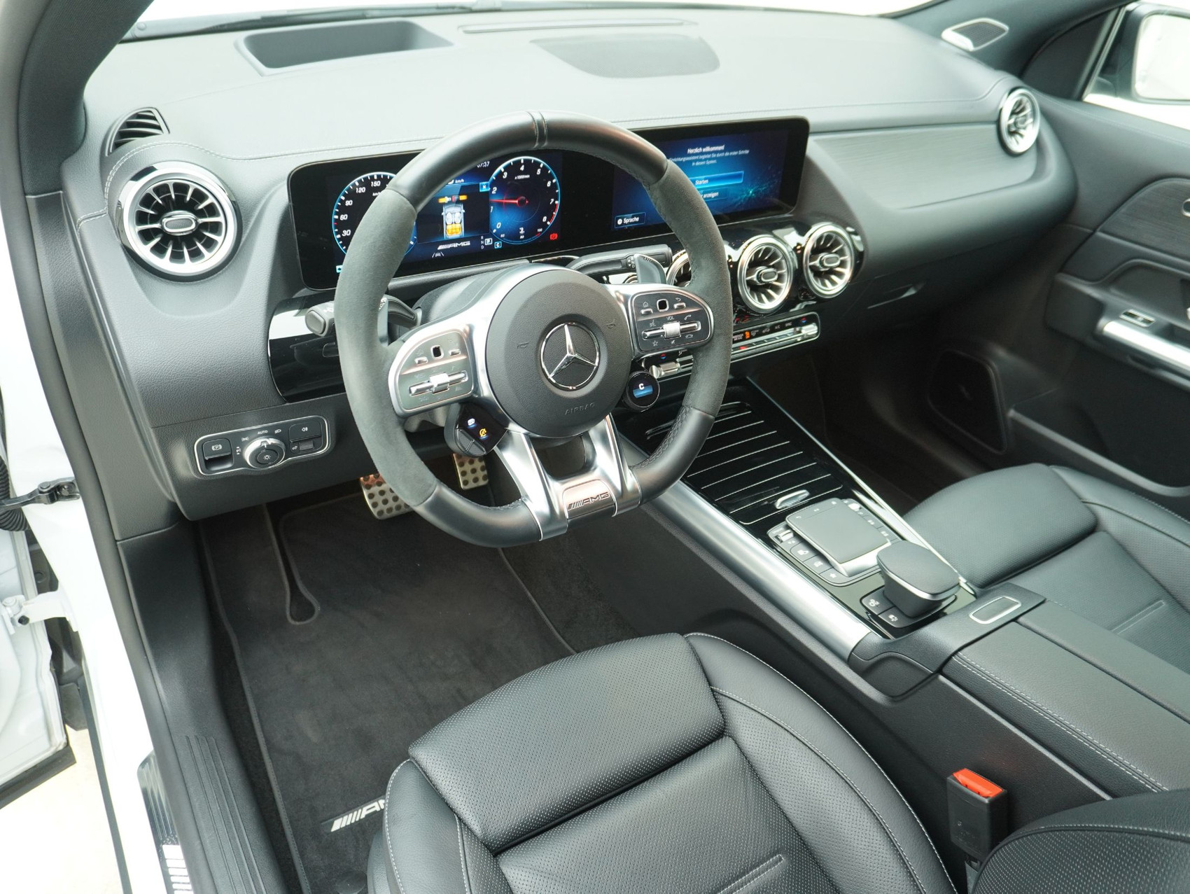 MERCEDES-BENZ GLA-Klasse GLA 45 S AMG 4matic+