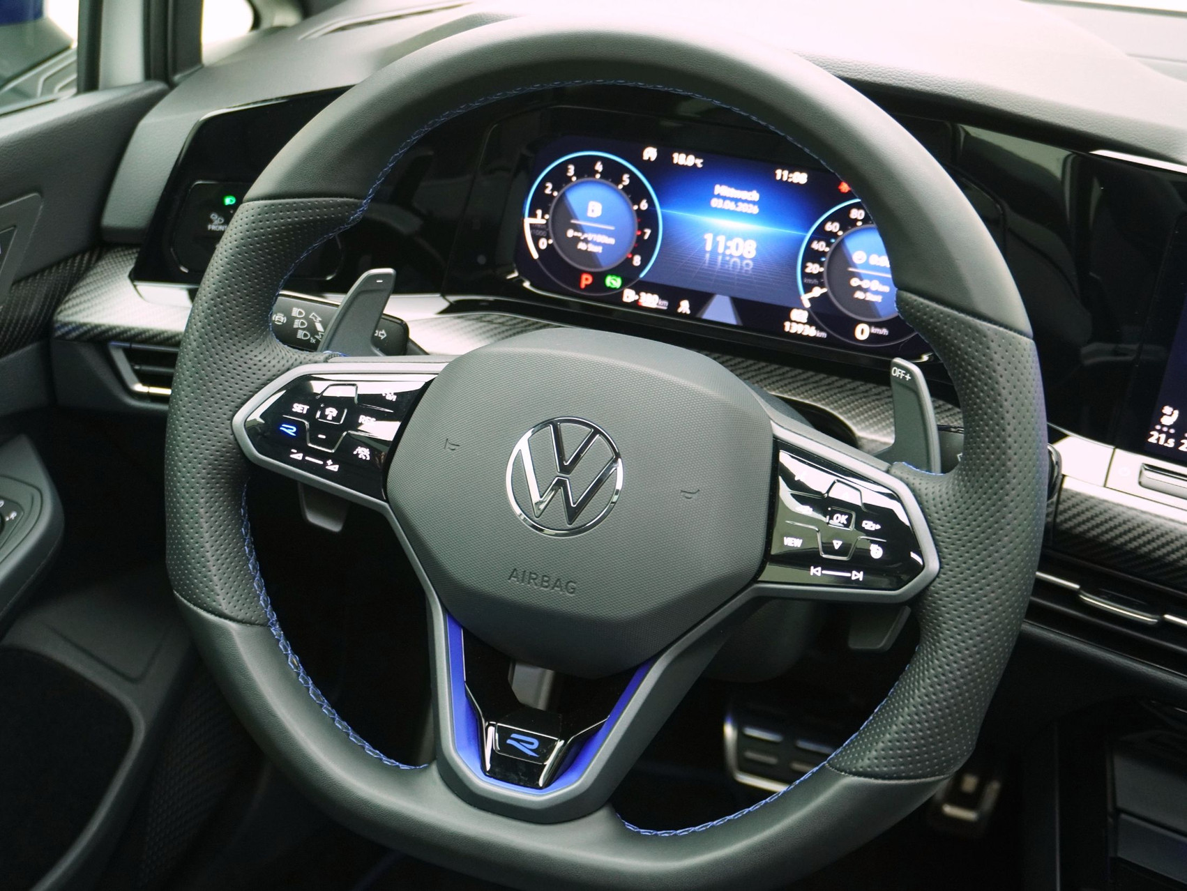 VW Golf 8 2.0 TSI DSG R Performance 4Motion 20 Years Akrapovic **Akrapovic Auspuffanlage**