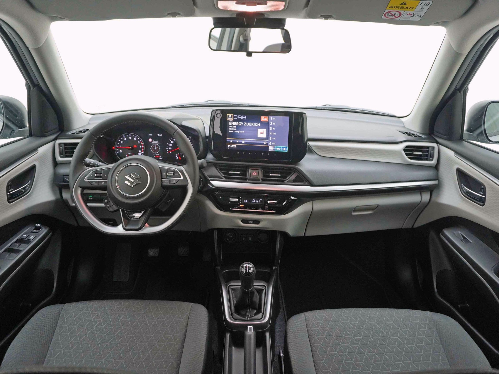 SUZUKI Swift 1.2 Sakura Top Hybrid 4×4