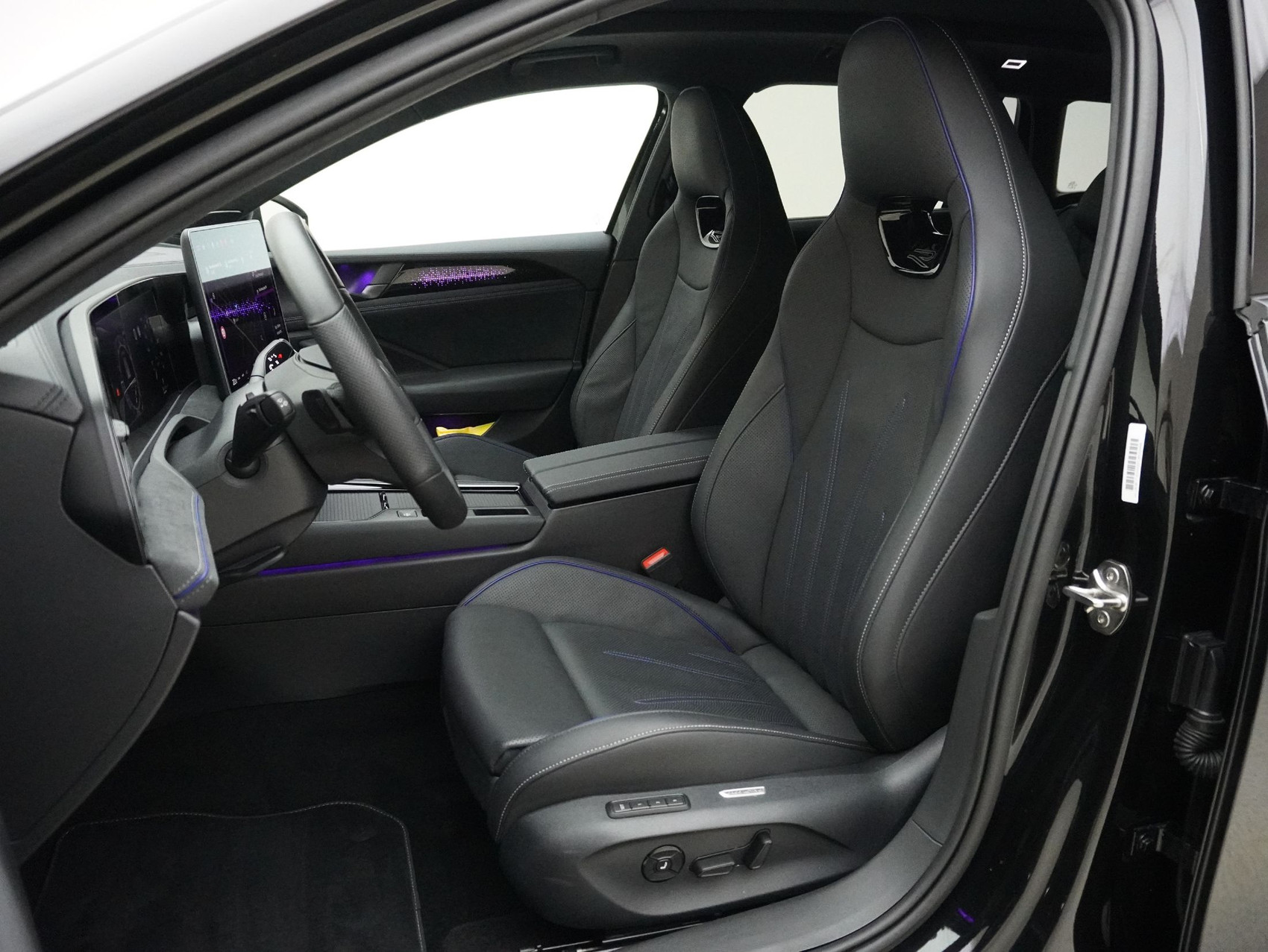 VW Passat Variant 2.0 TSI DSG R-Line 4Motion **Pack R-Line Signature**