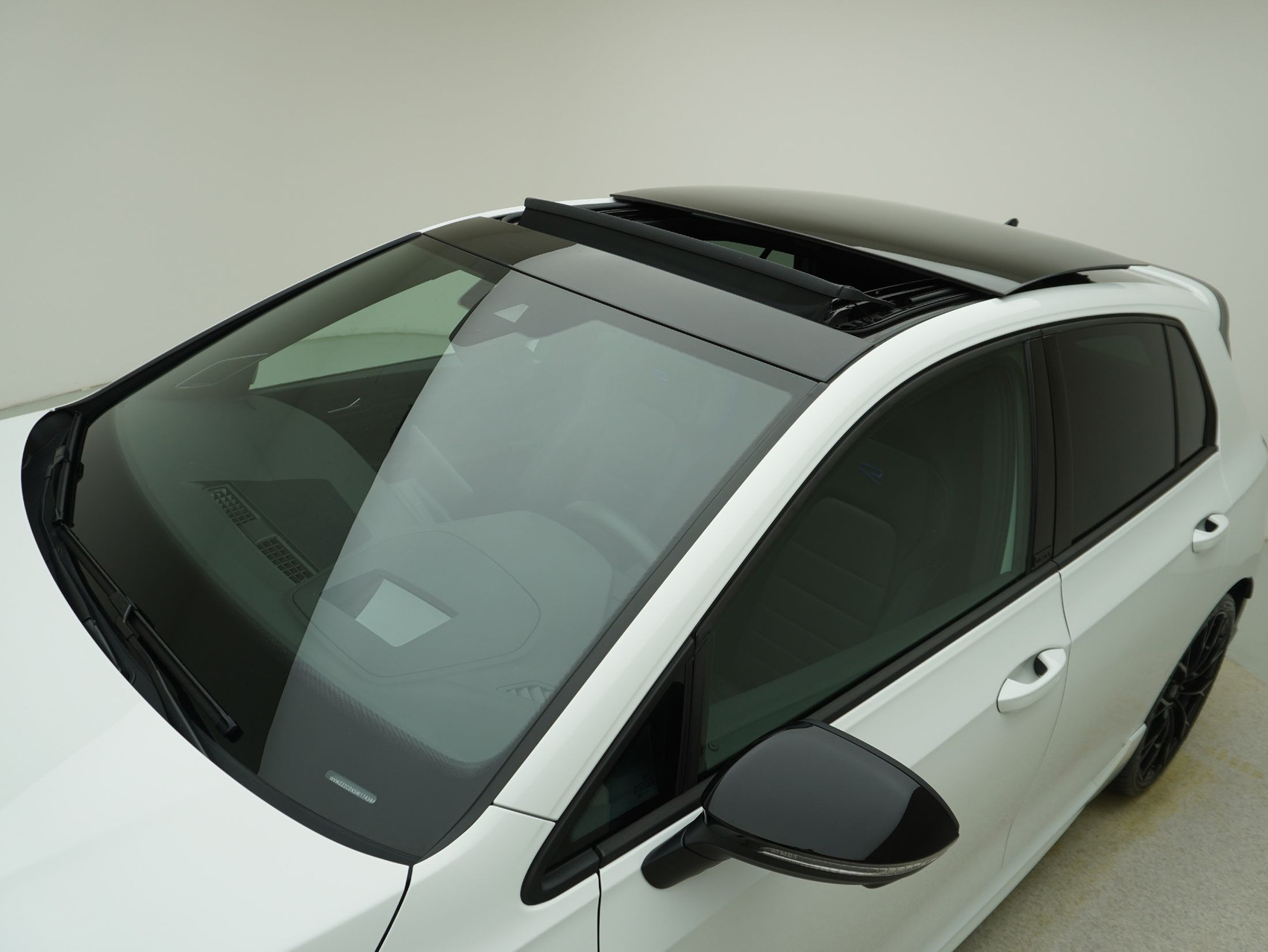 VW Golf 8.5 2.0 TSI DSG R Black Edition 4Motion (2025)