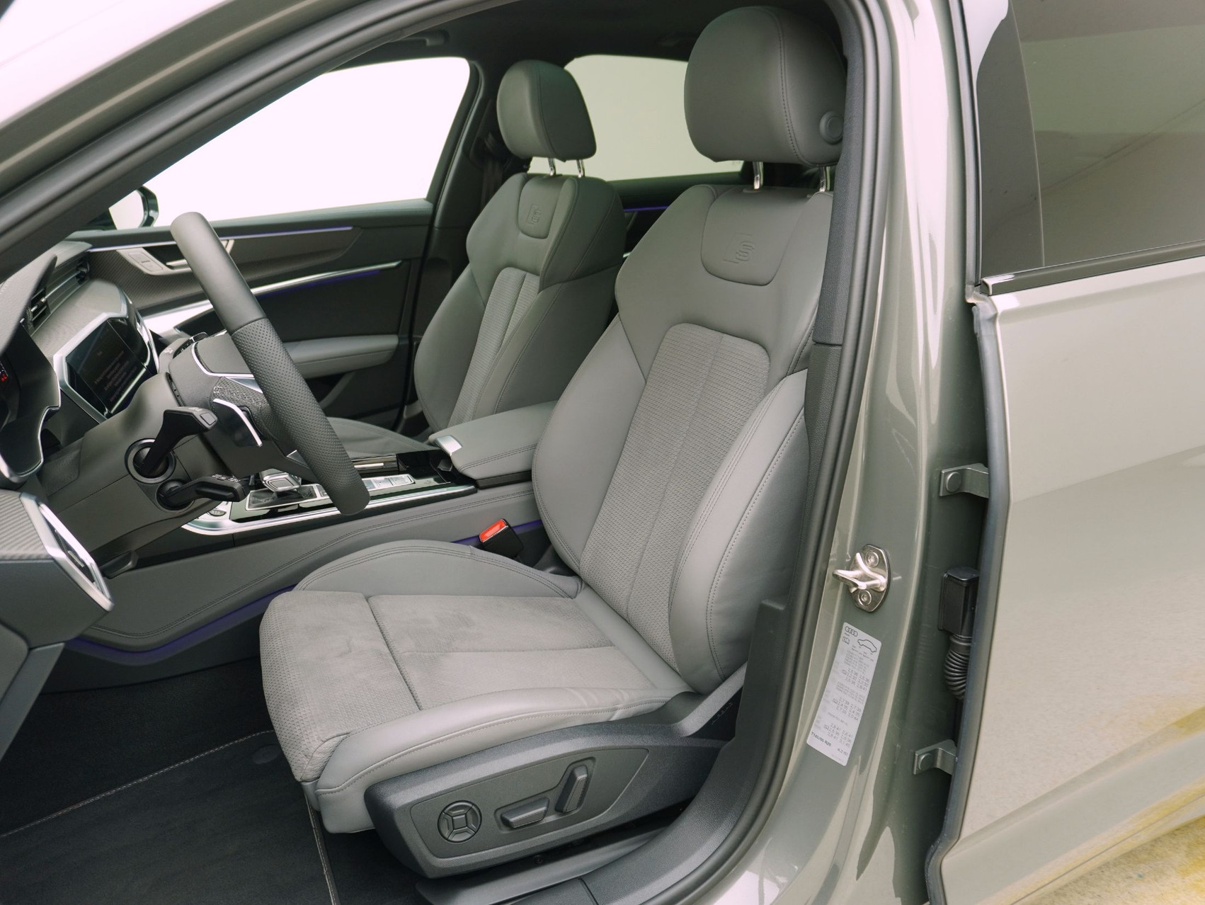 AUDI A6 40 TDI S line quattro S-Tronic **Audi Werksgarantie bis 01/2029**