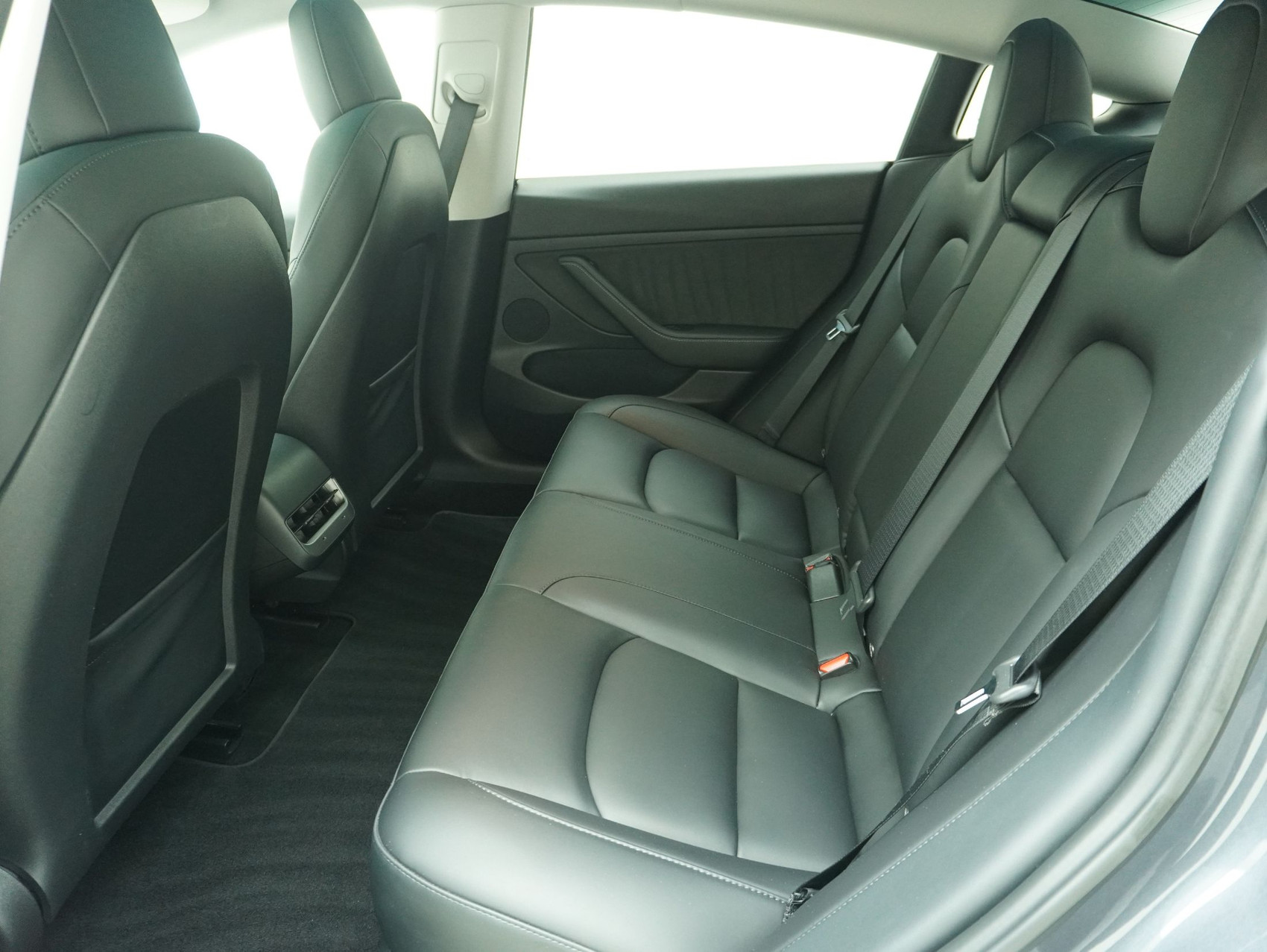 TESLA Model 3 Standart Range Plus RWD