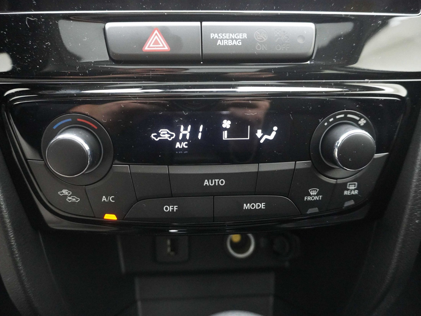 SUZUKI Vitara 1.4 T Compact Top Hybrid 4×4