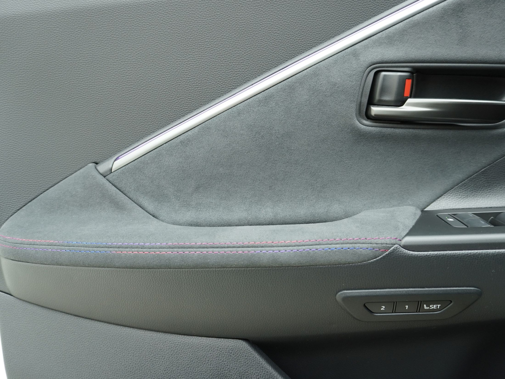 TOYOTA C-HR 2.0 PHEV Style Premiere ** 360° Kamera **