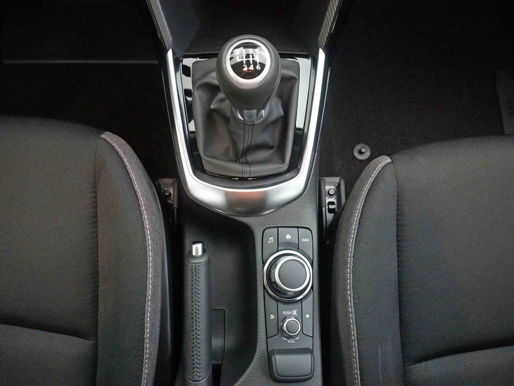 MAZDA 2 1.5 90 Center-Line