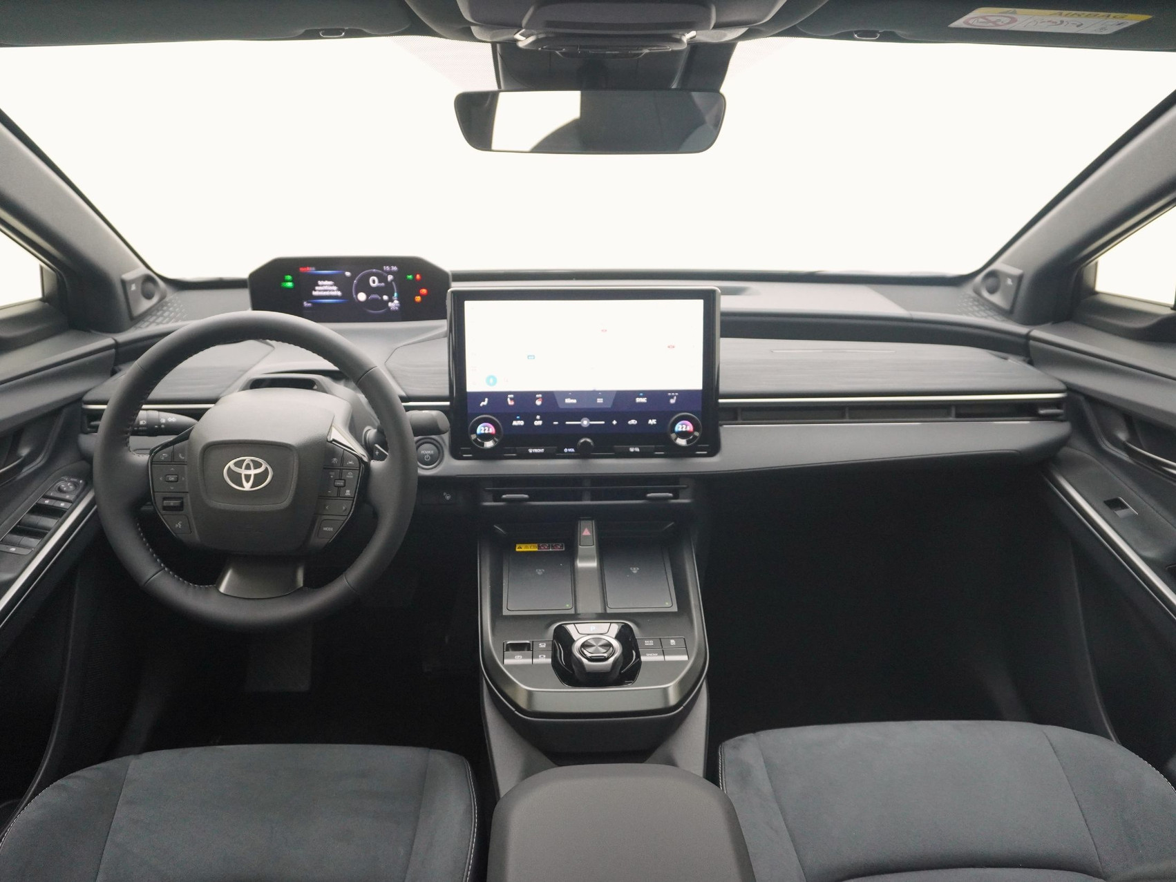 TOYOTA C-HR+ 77 KWh AWD Premium ** mit Panoramadach **