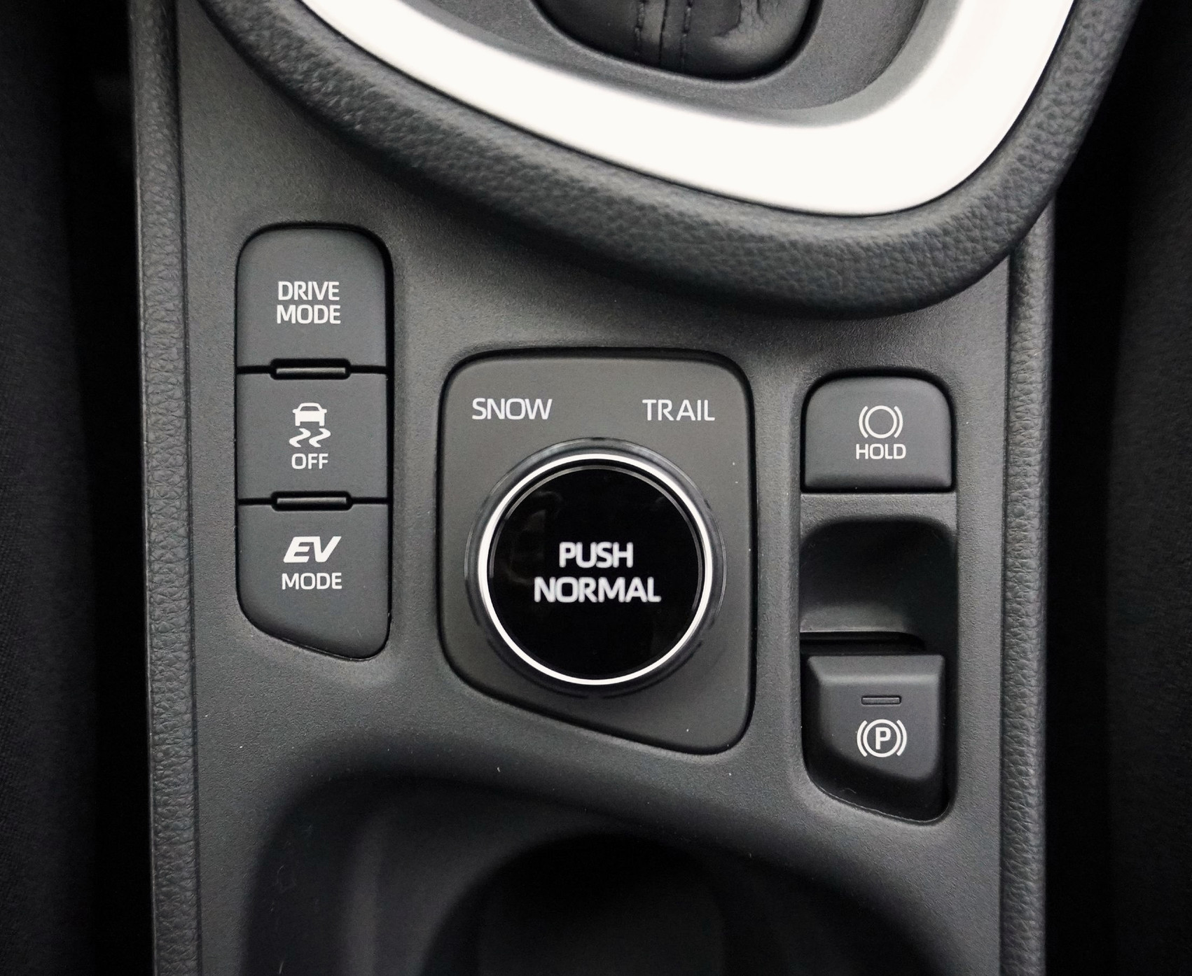 TOYOTA Yaris Cross 1.5 VVT-i HSD Trend AWD-i ** 4×4 ** inkl. 8-Fachbereifung **