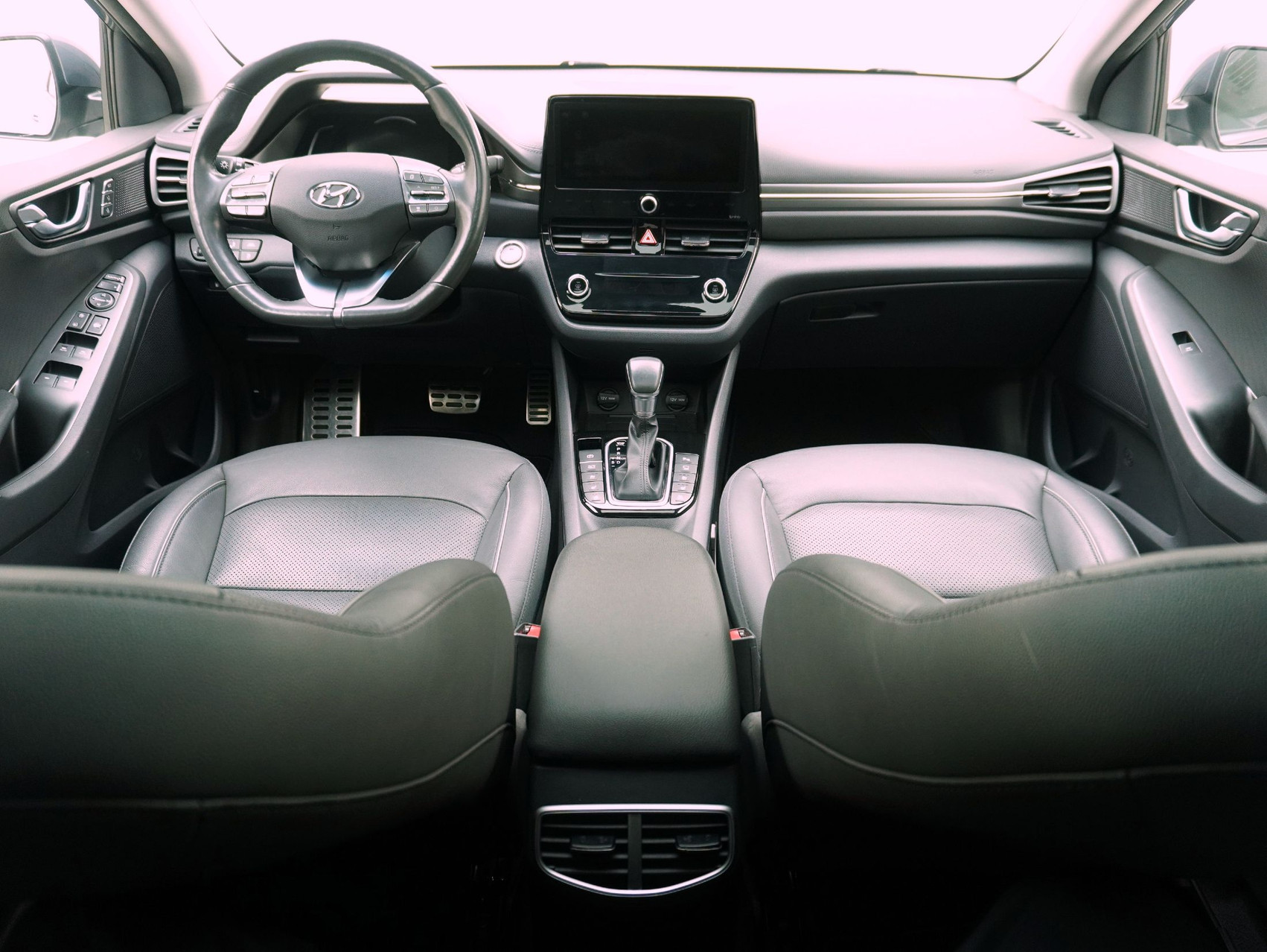 HYUNDAI Ioniq 1.6 GDi PiH Launch Plus