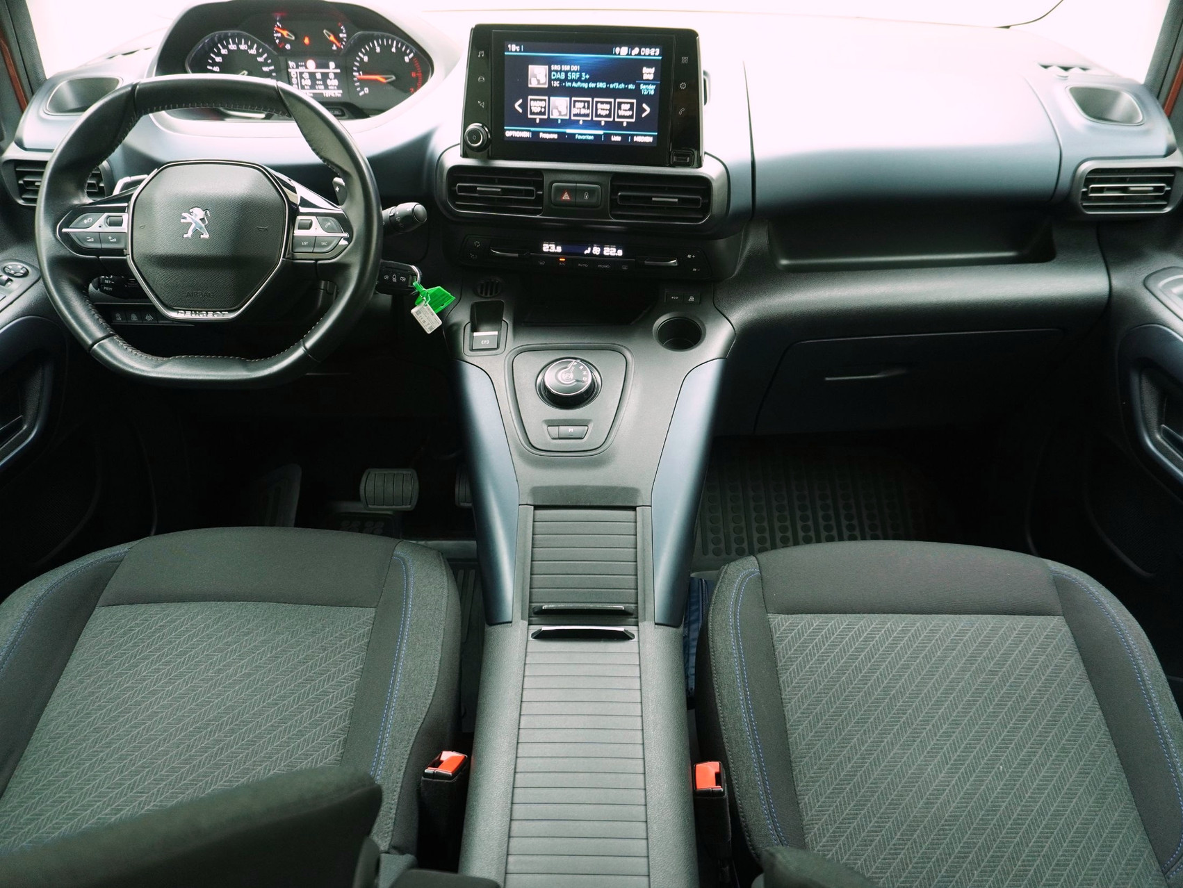 PEUGEOT Rifter 1.2 PureTech Allure EAT8