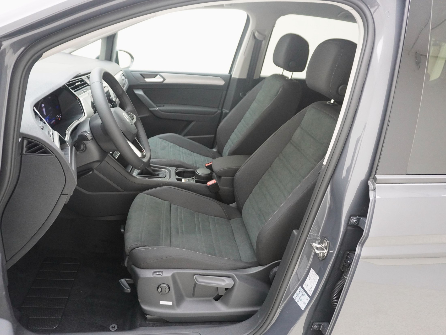 VW Touran 1.5 TSI R-Line DSG