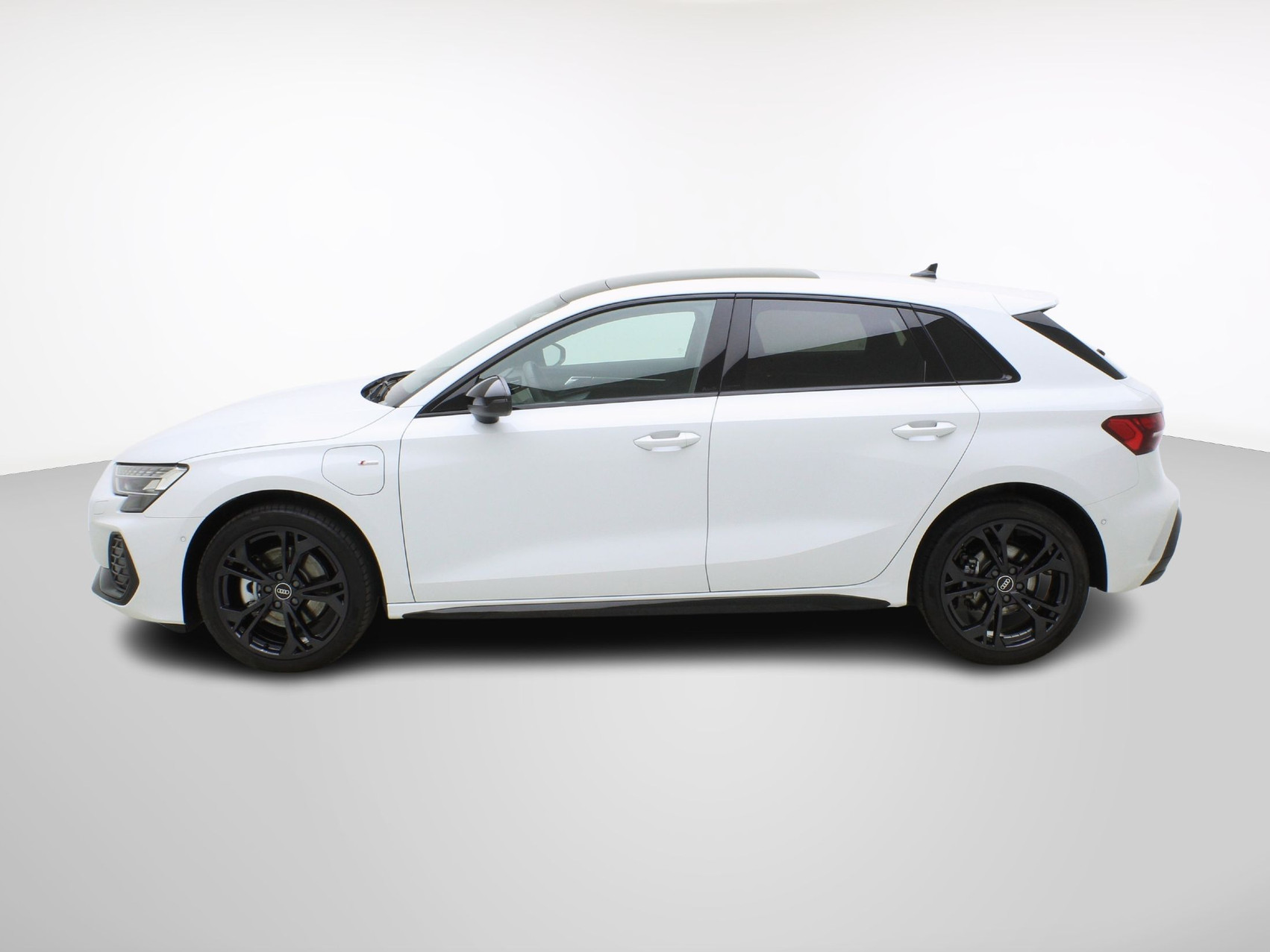 AUDI A3 Sportback 40 TFSI e S line S-Tronic **Audi Werksgarantie bis 04/2030**