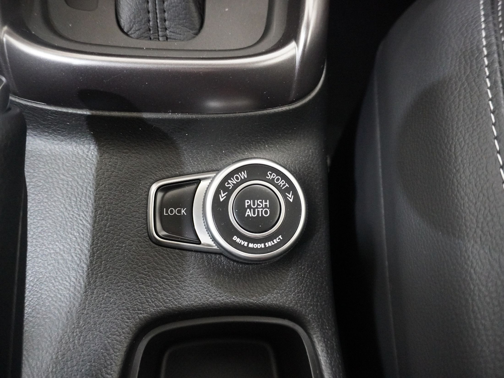 SUZUKI S-Cross 1.4 T Compact Top Hybrid 4×4